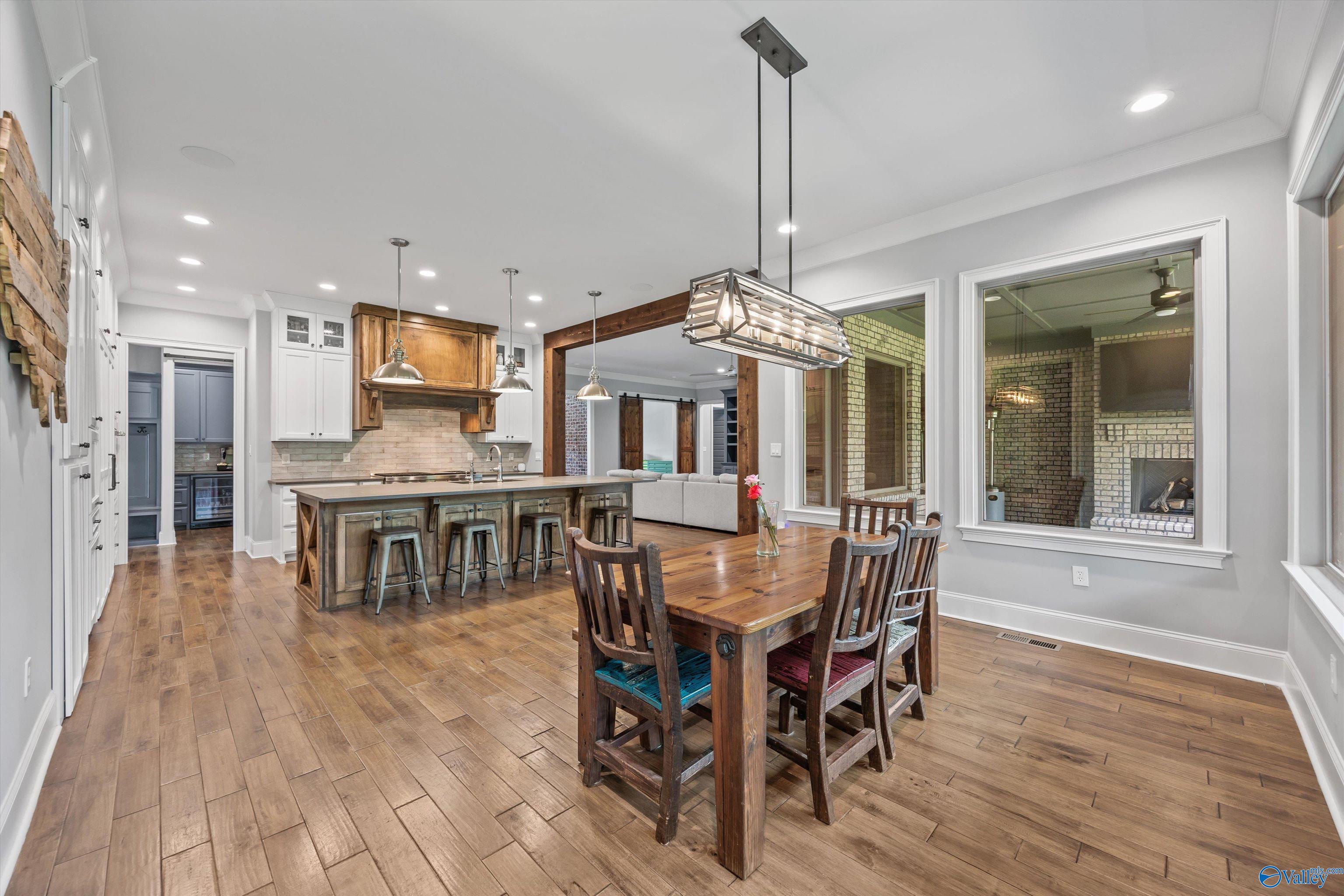 Gurley, Alabama, 35748, United States, 5 Bedrooms Bedrooms, ,7 BathroomsBathrooms,Residential,Active,1834465