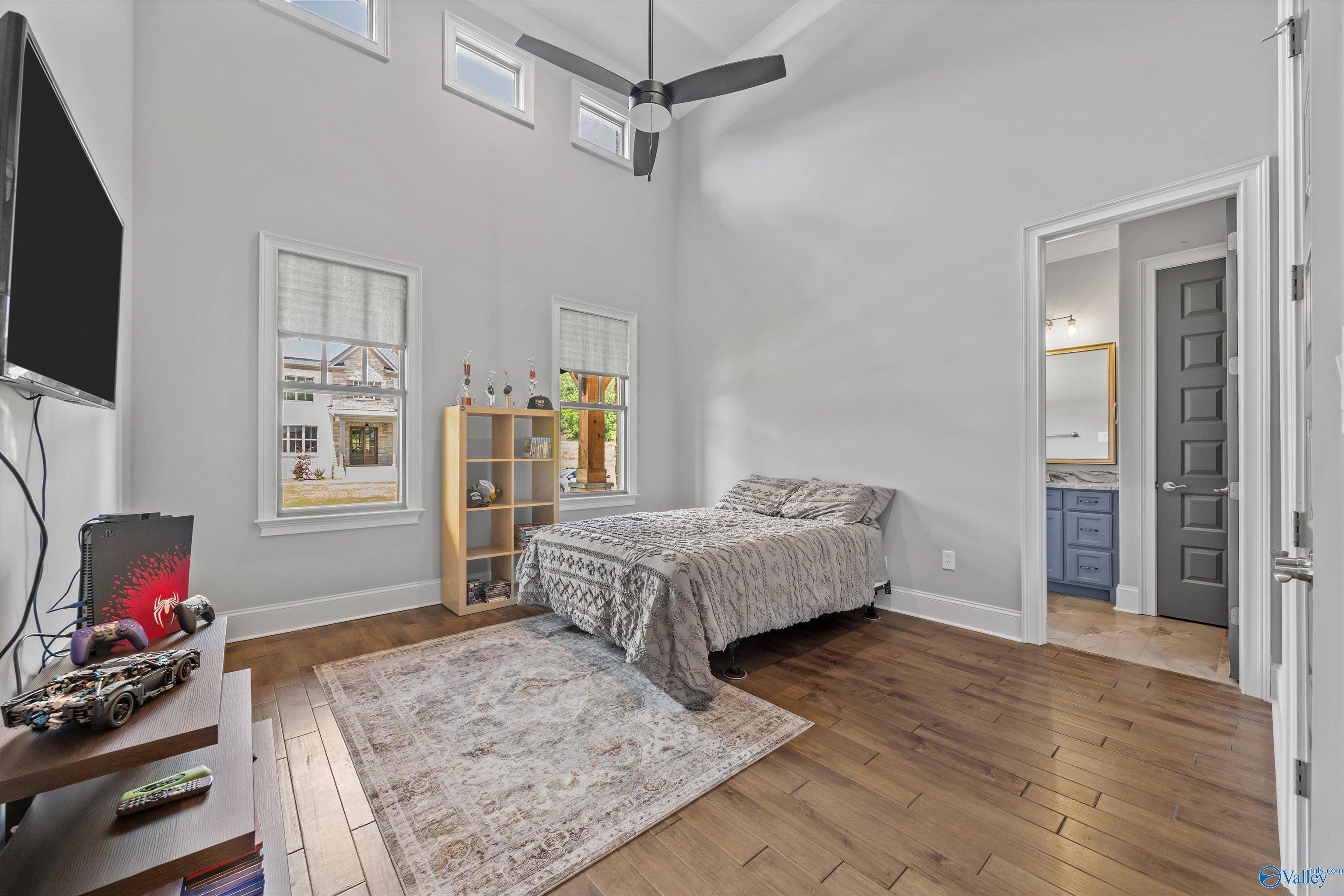 Gurley, Alabama, 35748, United States, 5 Bedrooms Bedrooms, ,7 BathroomsBathrooms,Residential,Active,1834465