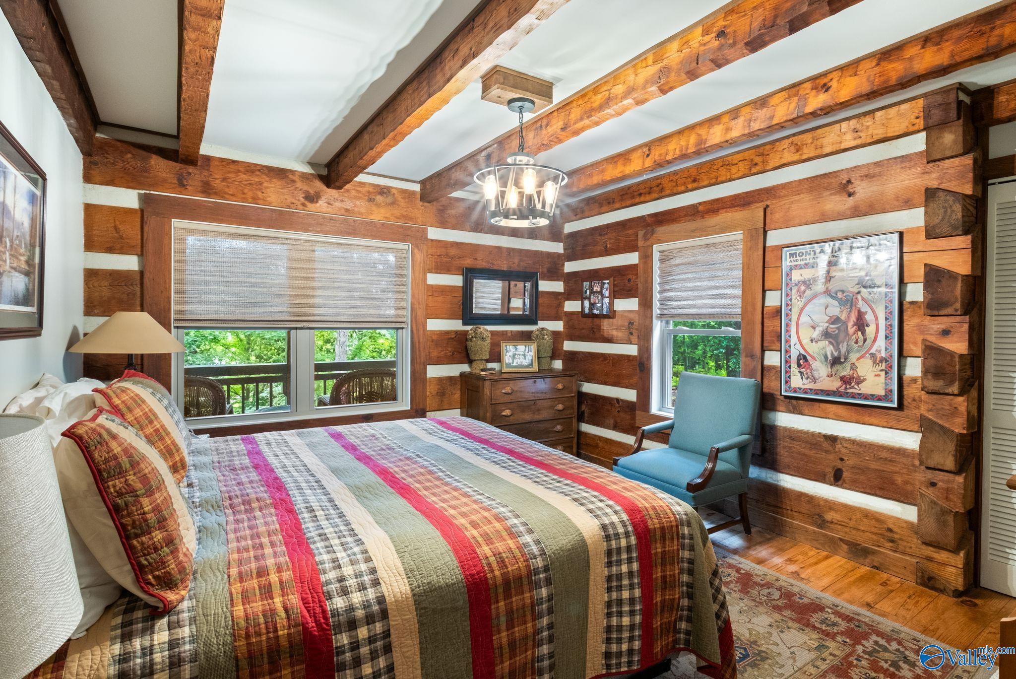 Guntersville, Alabama, 35976, United States, 5 Bedrooms Bedrooms, ,4 BathroomsBathrooms,Residential,Active,1880005