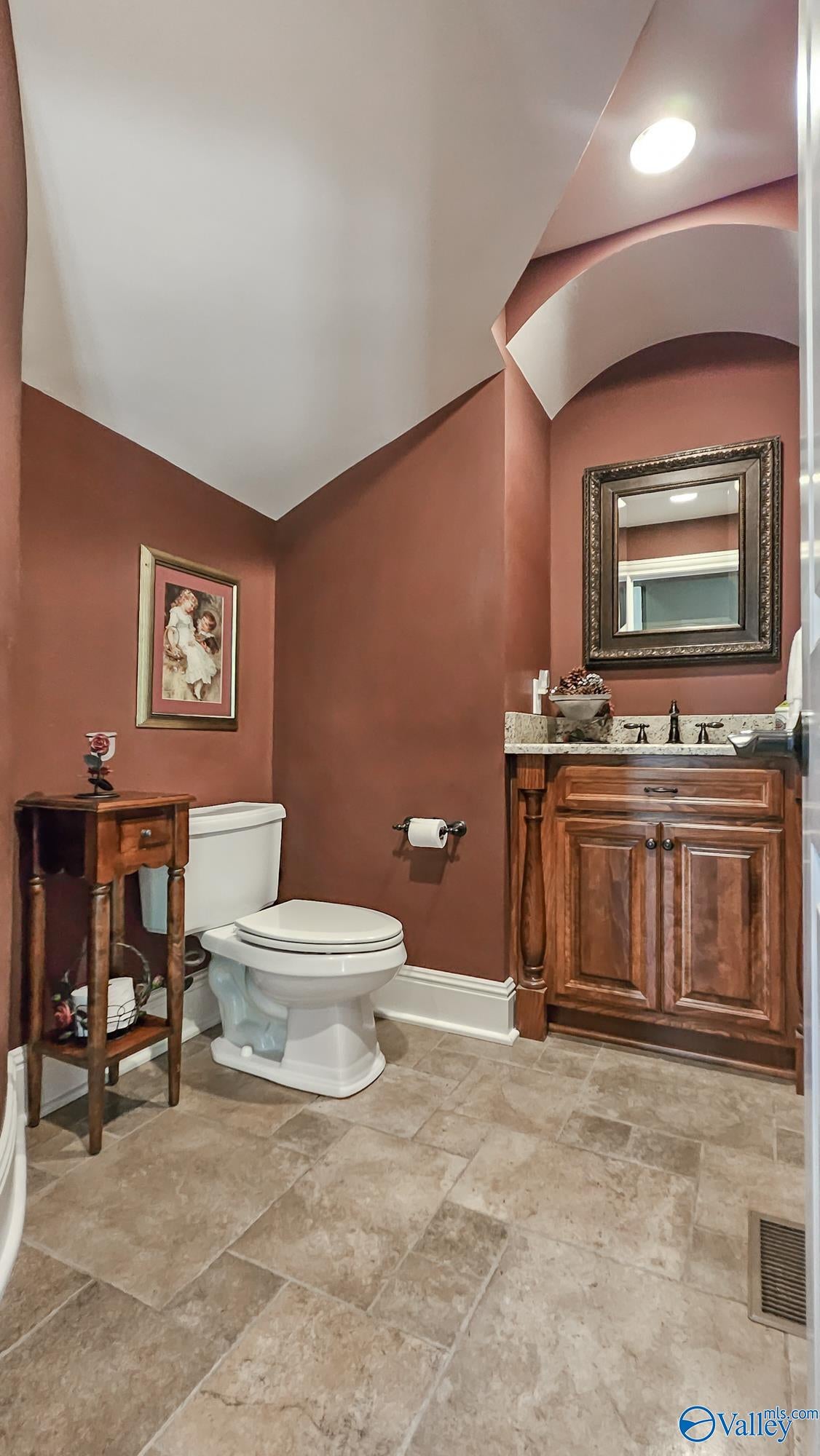 Gurley, Alabama, 35748, United States, 4 Bedrooms Bedrooms, ,6 BathroomsBathrooms,Residential,Active,1922517