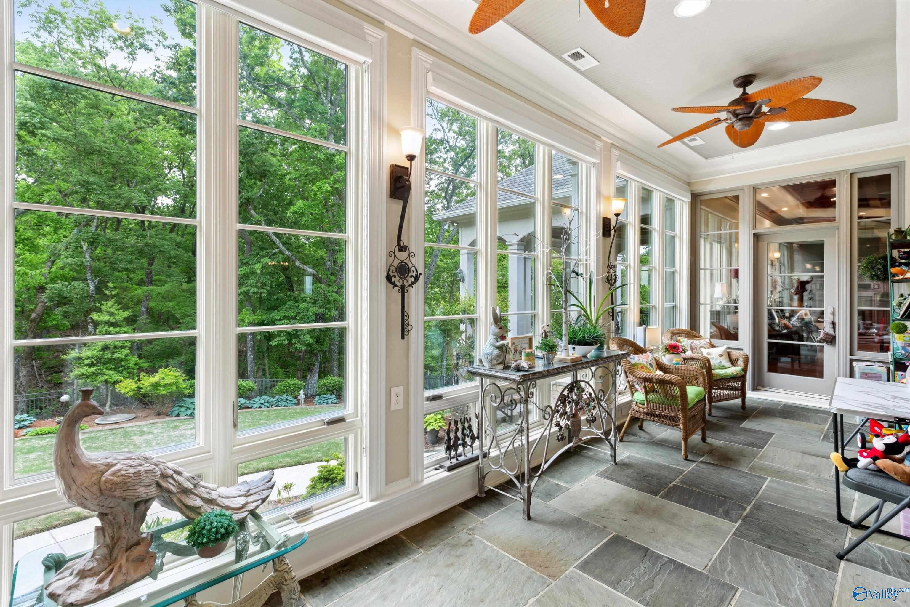 Huntsville, Alabama, 35801, United States, ,8 BathroomsBathrooms,Residential,Active,1832329