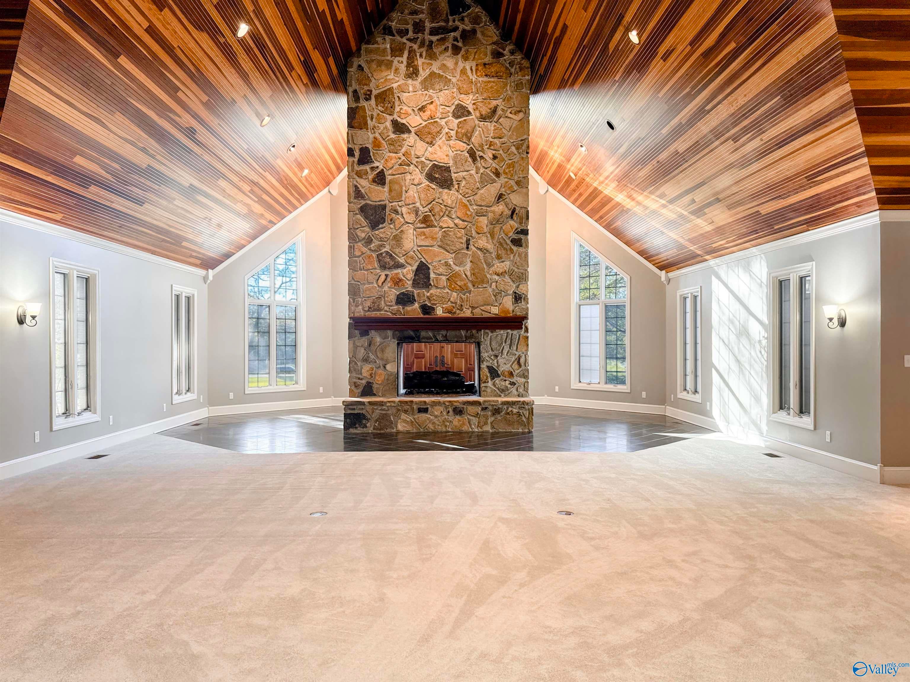 Decatur, Alabama, 35603, United States, 5 Bedrooms Bedrooms, ,5 BathroomsBathrooms,Residential,Active,1972133