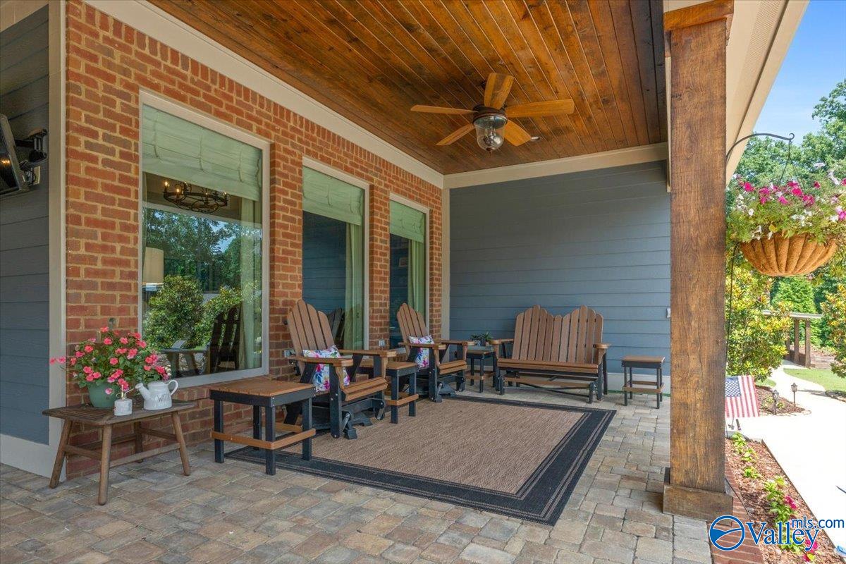 Huntsville, Alabama, 35811, United States, 3 Bedrooms Bedrooms, ,5 BathroomsBathrooms,Residential,Active,1871595