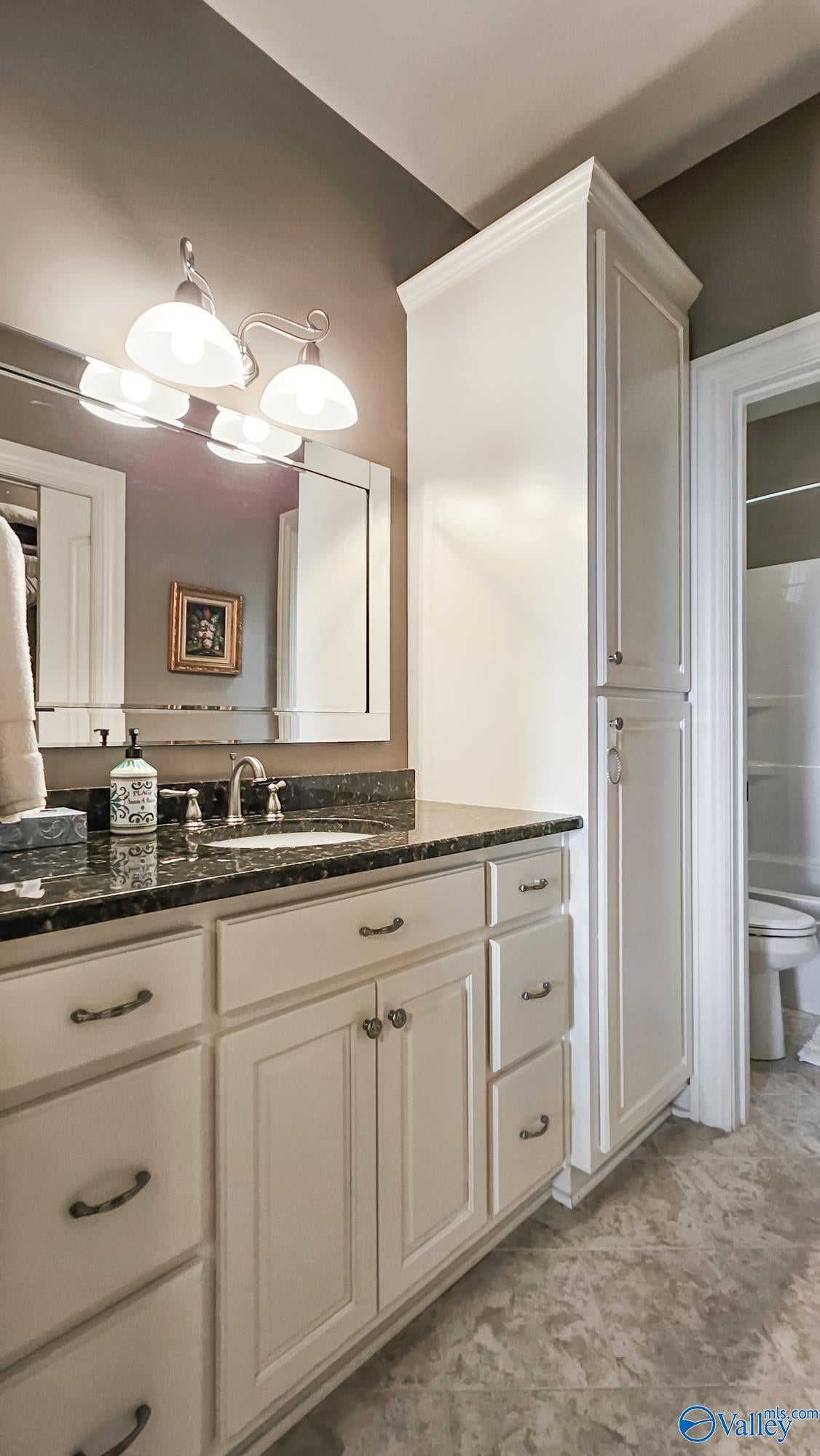 Gurley, Alabama, 35748, United States, 4 Bedrooms Bedrooms, ,6 BathroomsBathrooms,Residential,Active,1922517