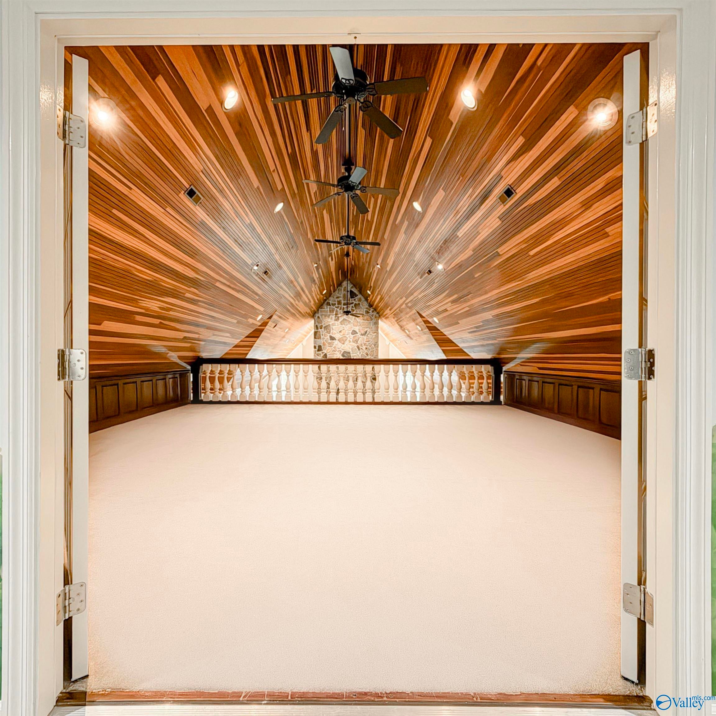 Decatur, Alabama, 35603, United States, 5 Bedrooms Bedrooms, ,5 BathroomsBathrooms,Residential,Active,1972133