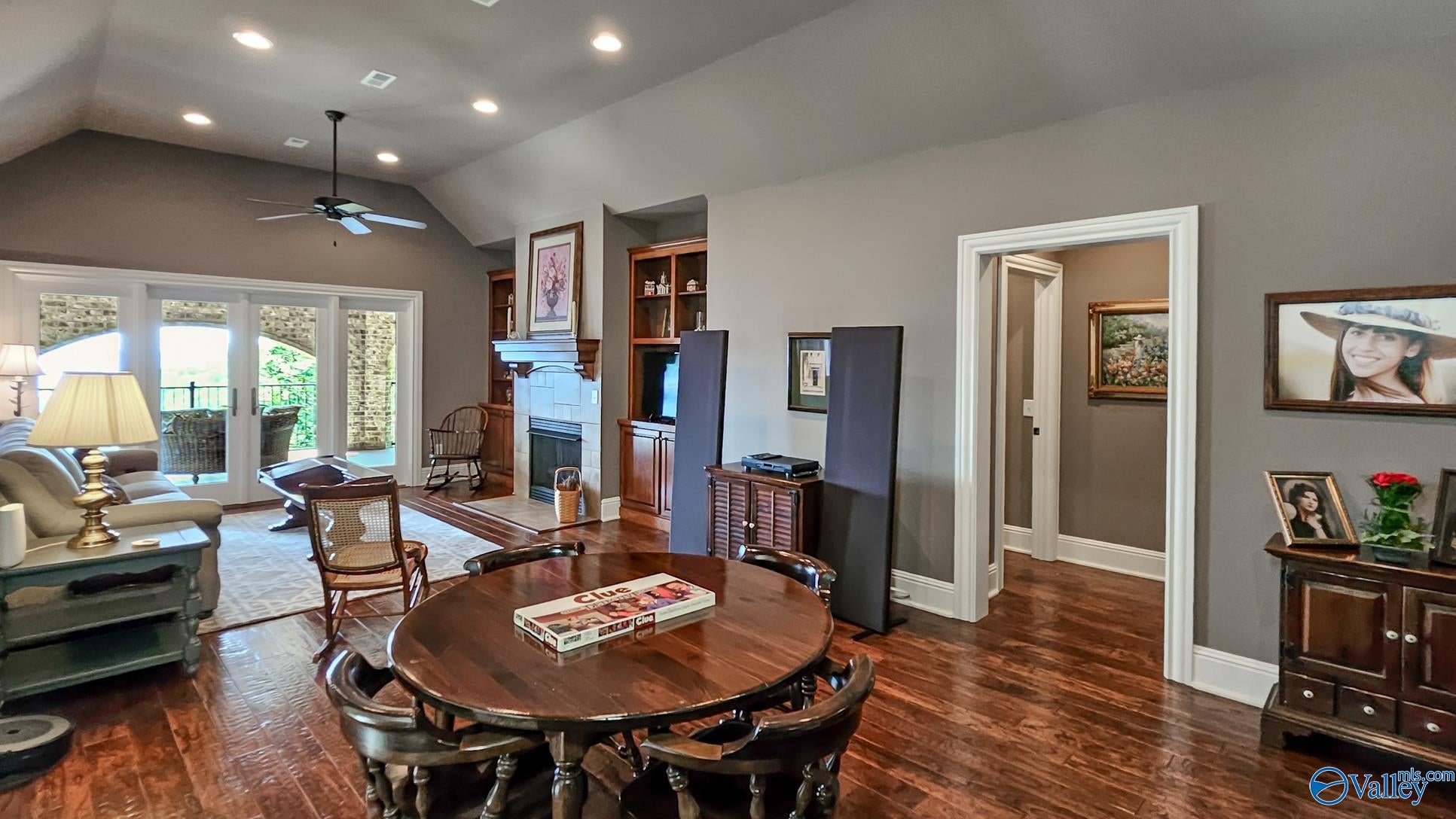 Gurley, Alabama, 35748, United States, 4 Bedrooms Bedrooms, ,6 BathroomsBathrooms,Residential,Active,1922517