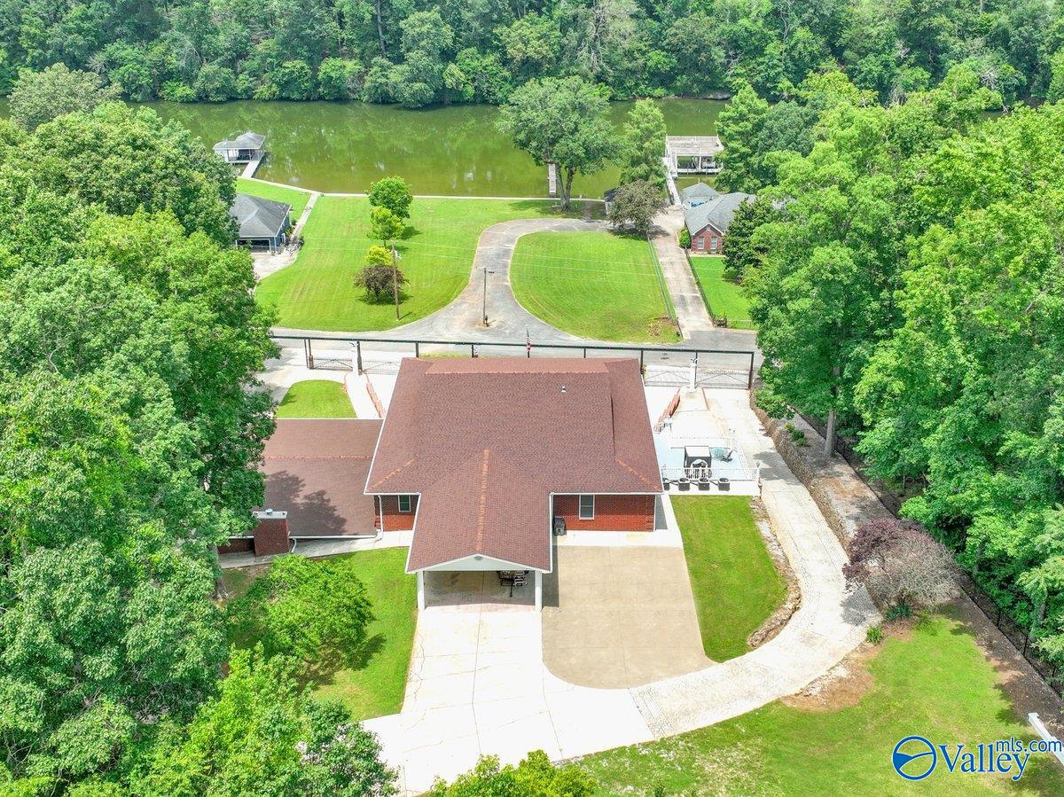 Rogersville, Alabama, 35652, United States, 6 Bedrooms Bedrooms, ,8 BathroomsBathrooms,Residential,Active,1996276