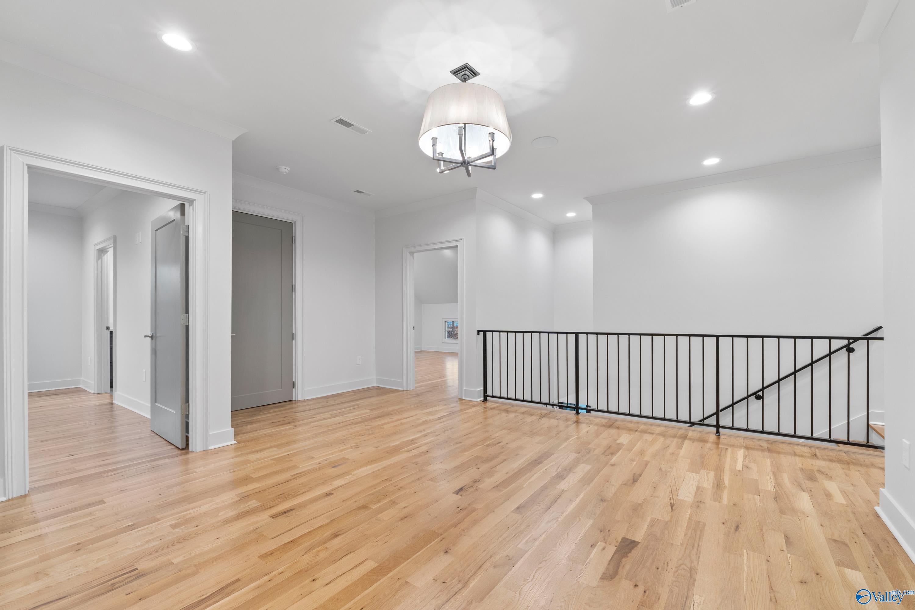 Owens Cross Roads, Alabama, 35763, United States, ,7 BathroomsBathrooms,Residential,Active,1718534