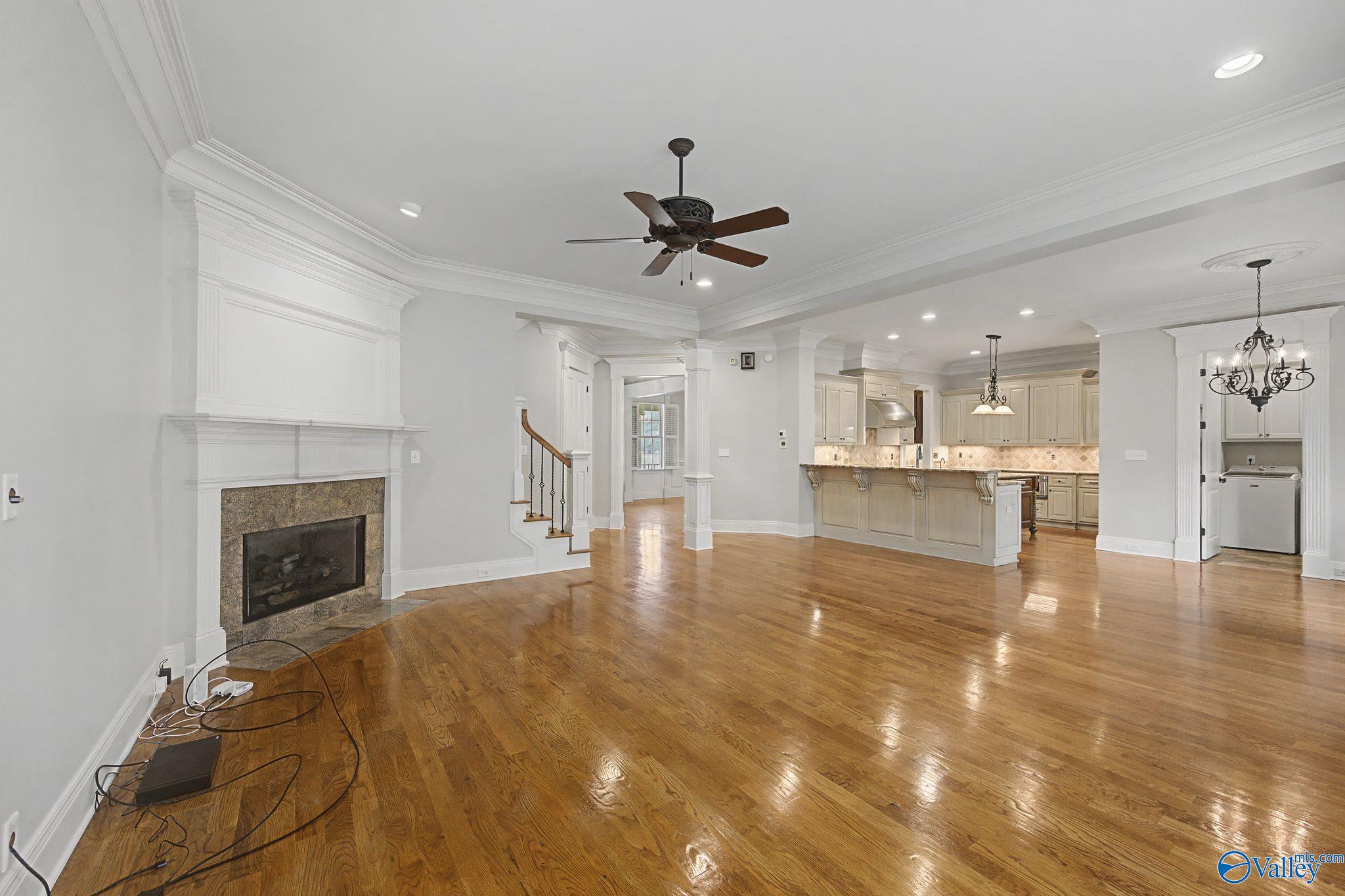 Huntsville, Alabama, 35806, United States, 4 Bedrooms Bedrooms, ,4 BathroomsBathrooms,Residential,Active,2012926