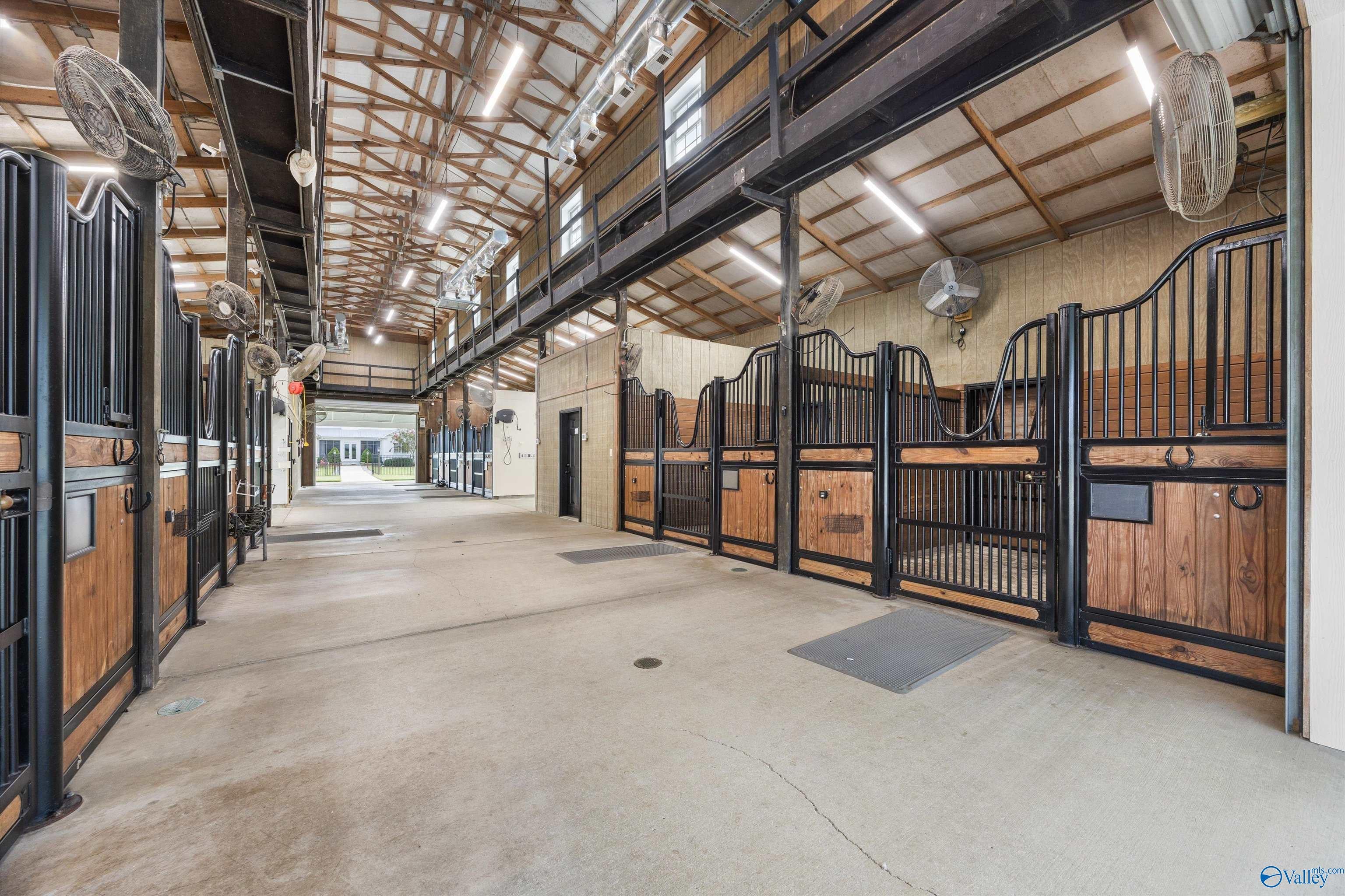 New Hope, Alabama, 35760, United States, 4 Bedrooms Bedrooms, ,5 BathroomsBathrooms,Residential,Active,1954007