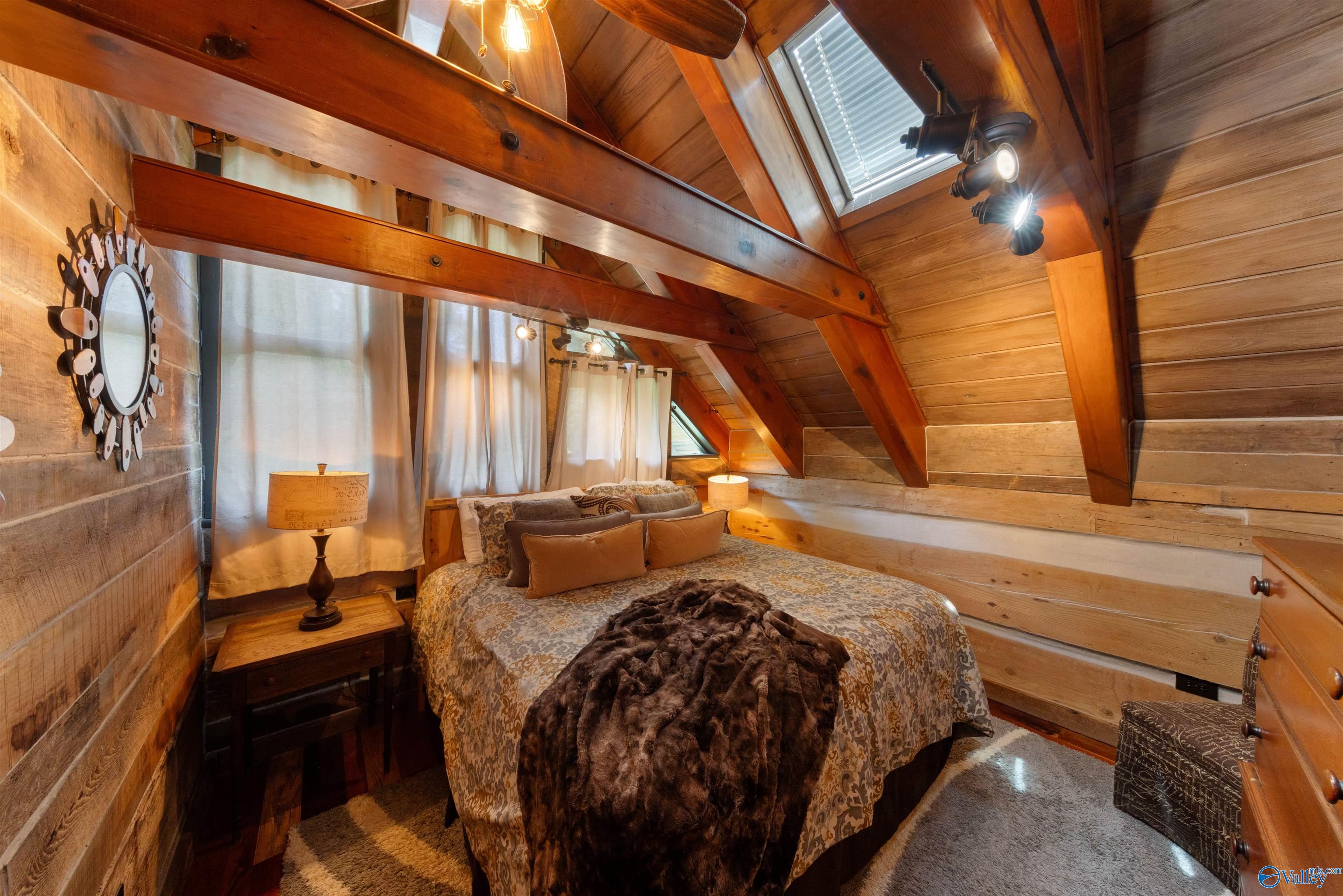 Langston, Alabama, 35755, United States, 5 Bedrooms Bedrooms, ,7 BathroomsBathrooms,Residential,Active,1953425