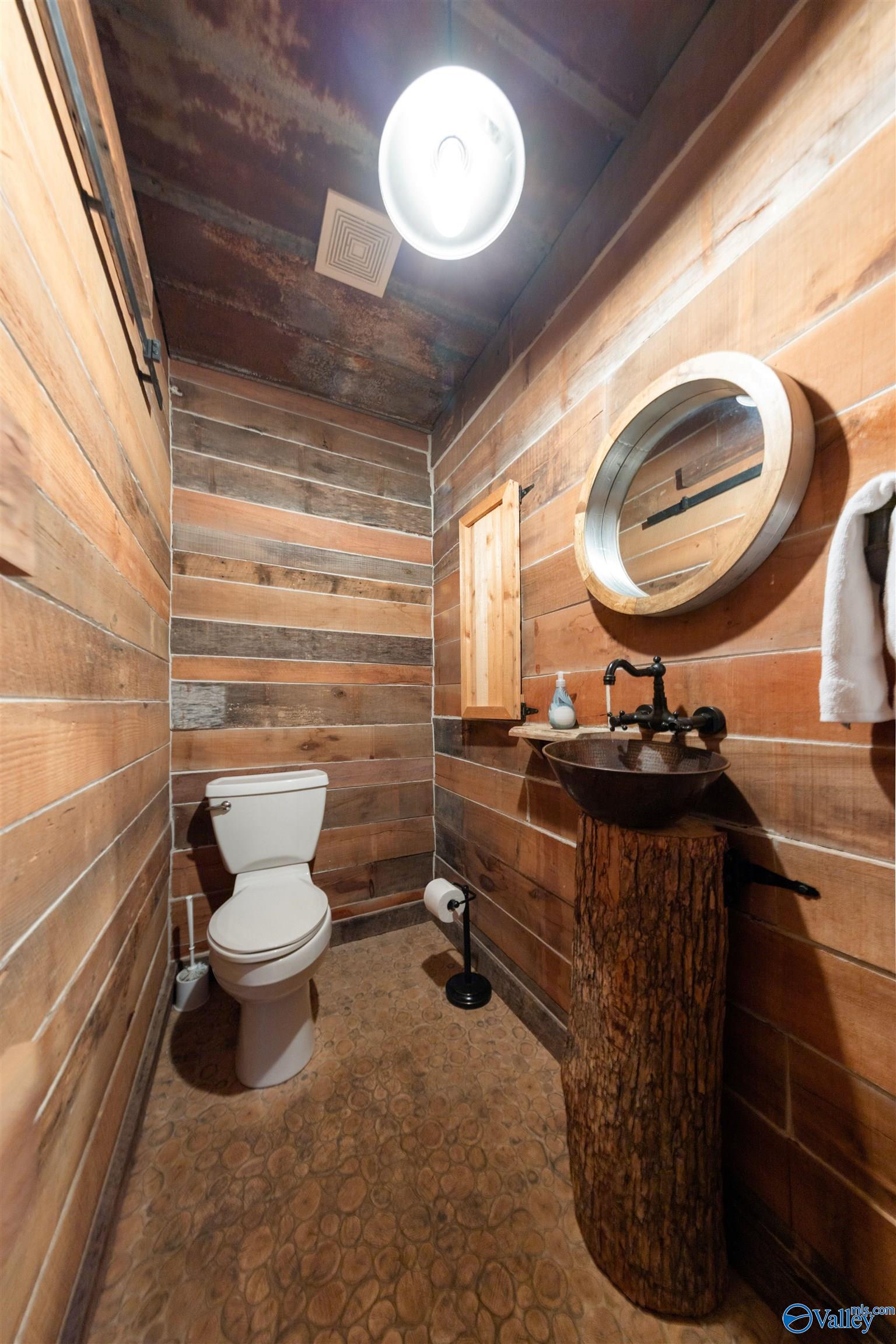 Langston, Alabama, 35755, United States, 5 Bedrooms Bedrooms, ,7 BathroomsBathrooms,Residential,Active,1953425