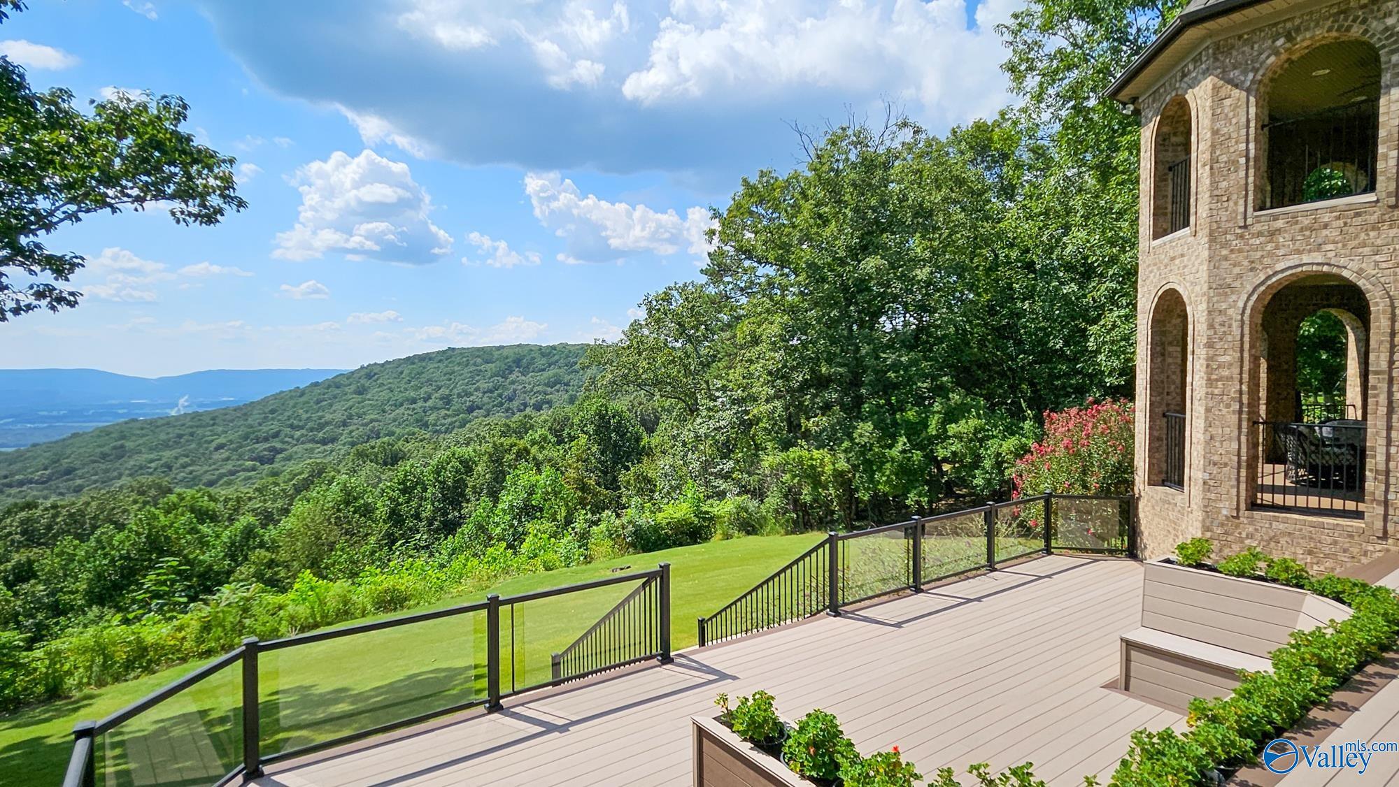 Gurley, Alabama, 35748, United States, 4 Bedrooms Bedrooms, ,6 BathroomsBathrooms,Residential,Active,1922517