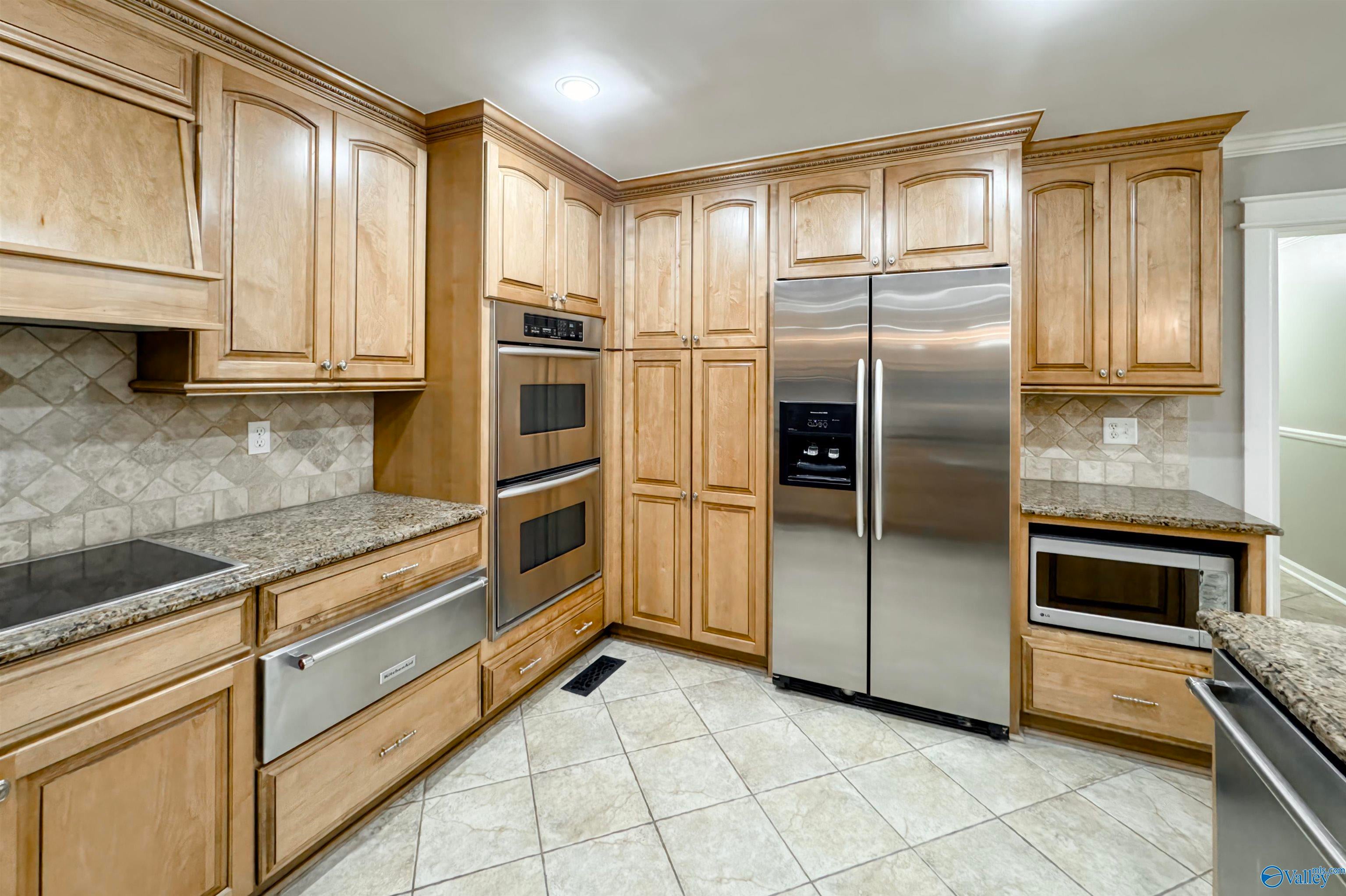 Decatur, Alabama, 35603, United States, 5 Bedrooms Bedrooms, ,5 BathroomsBathrooms,Residential,Active,1972133