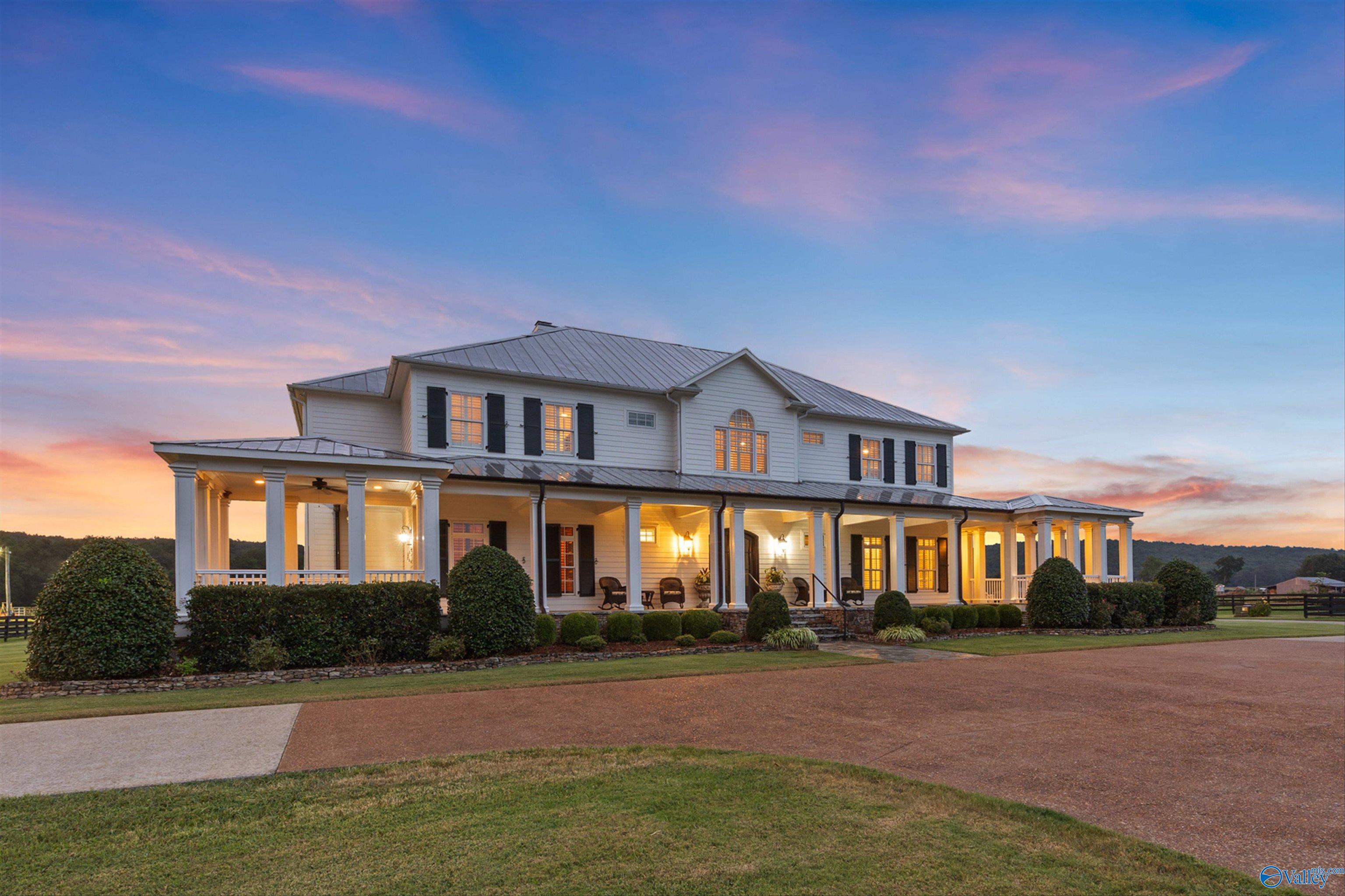 New Hope, Alabama, 35760, United States, 4 Bedrooms Bedrooms, ,5 BathroomsBathrooms,Residential,Active,1954007