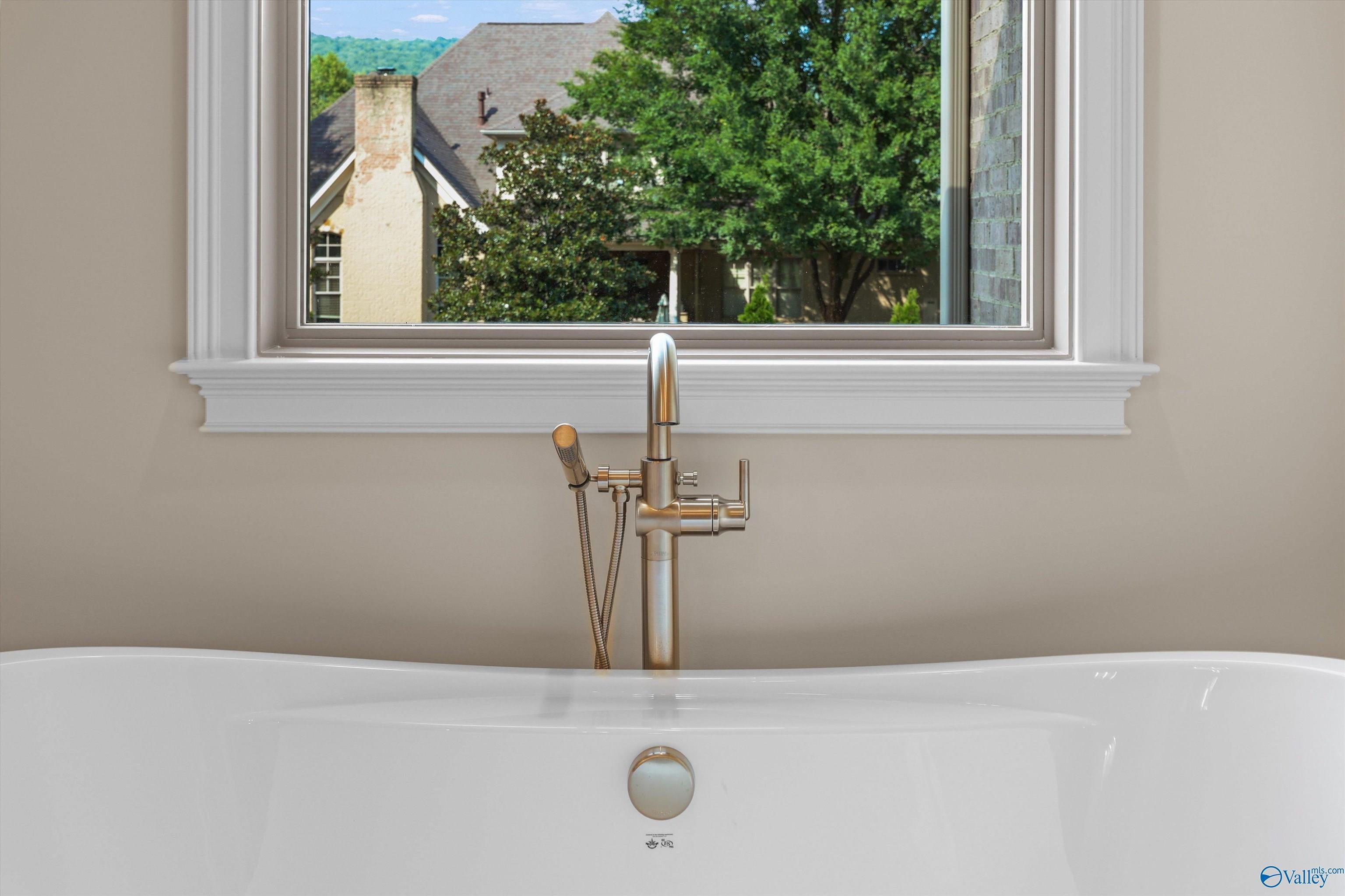 Gurley, Alabama, 35748, United States, 4 Bedrooms Bedrooms, ,4 BathroomsBathrooms,Residential,Active,1781606