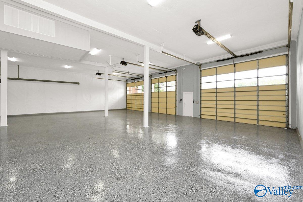 Rogersville, Alabama, 35652, United States, 6 Bedrooms Bedrooms, ,8 BathroomsBathrooms,Residential,Active,1996276