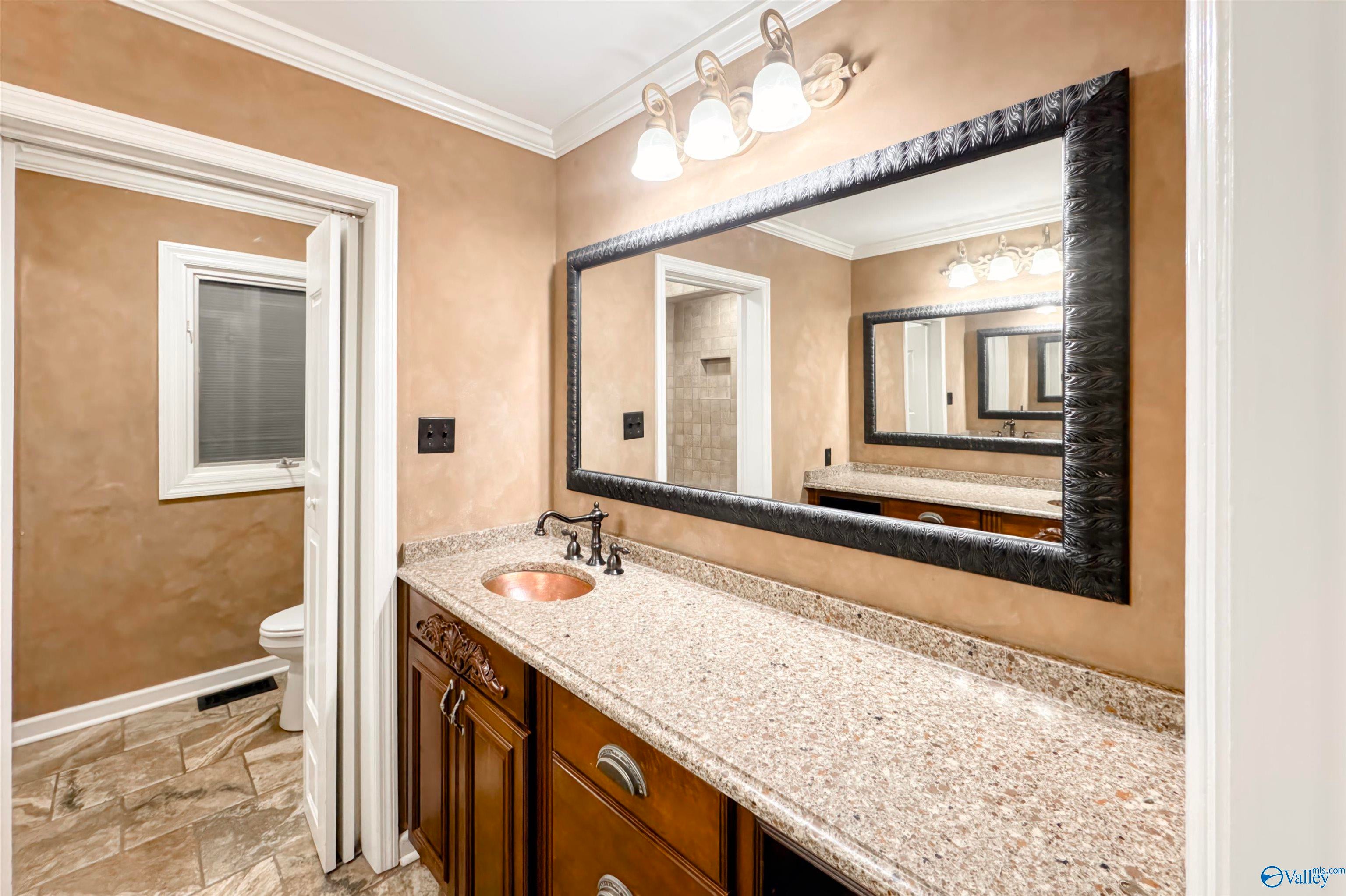 Decatur, Alabama, 35603, United States, 5 Bedrooms Bedrooms, ,5 BathroomsBathrooms,Residential,Active,1972133