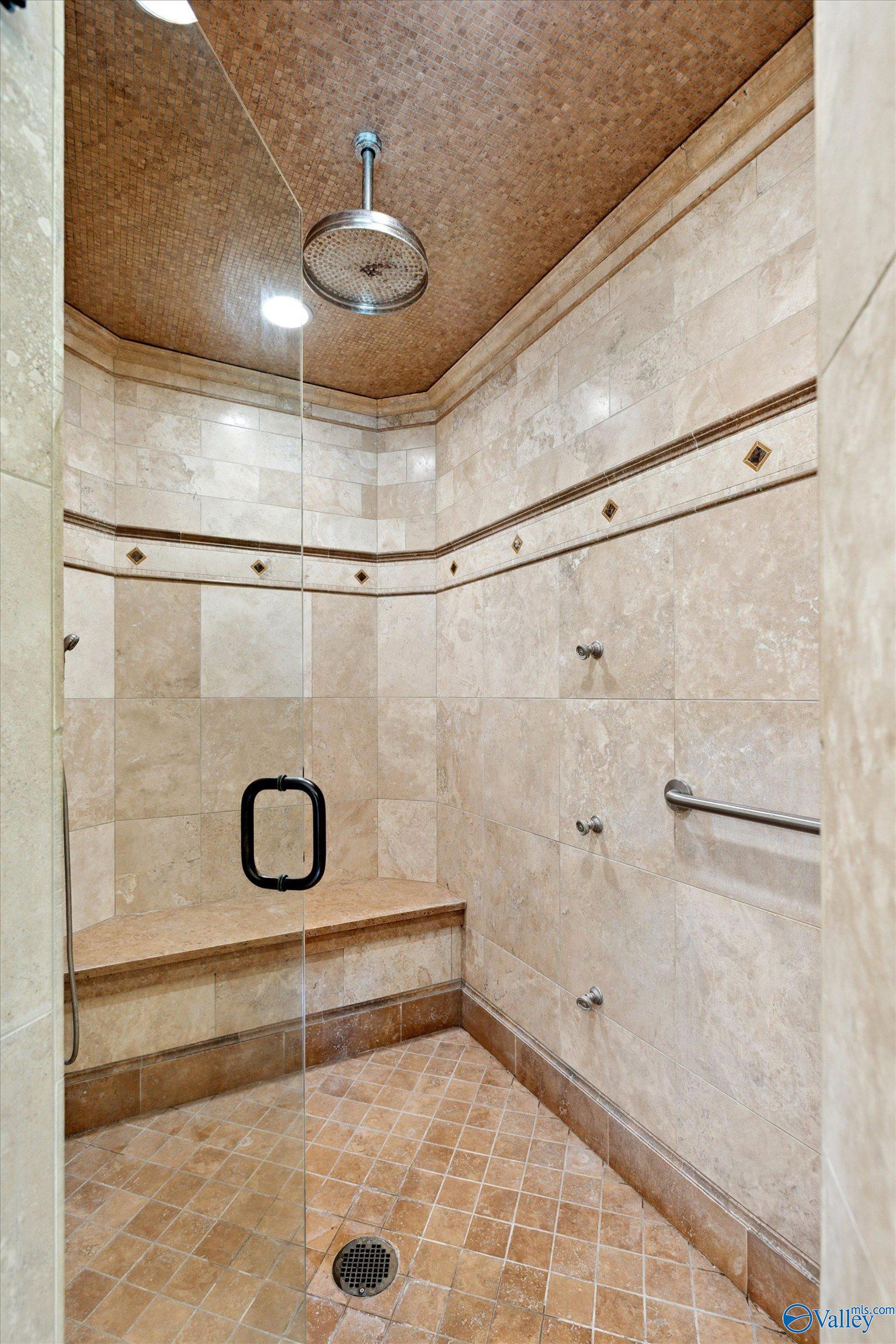 Huntsville, Alabama, 35801, United States, ,8 BathroomsBathrooms,Residential,Active,1832329