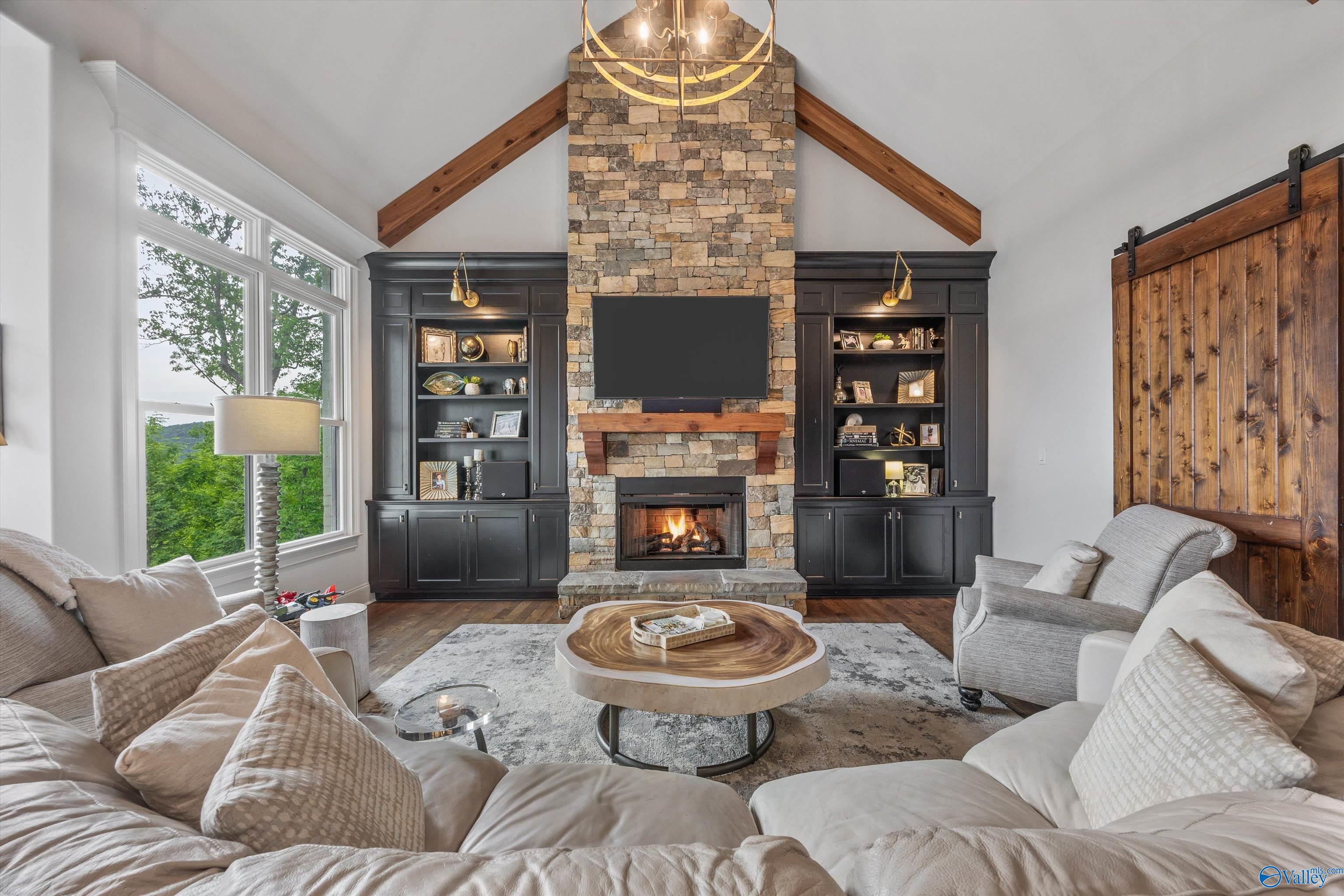 Owens Cross Roads, Alabama, 35763, United States, ,7 BathroomsBathrooms,Residential,Active,1799402