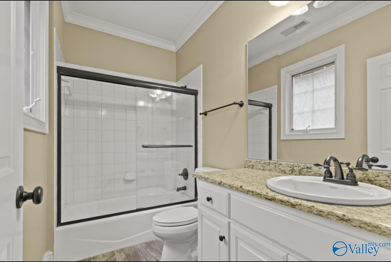 Decatur, Alabama, 35603, United States, 4 Bedrooms Bedrooms, ,5 BathroomsBathrooms,Residential,Active,2008258