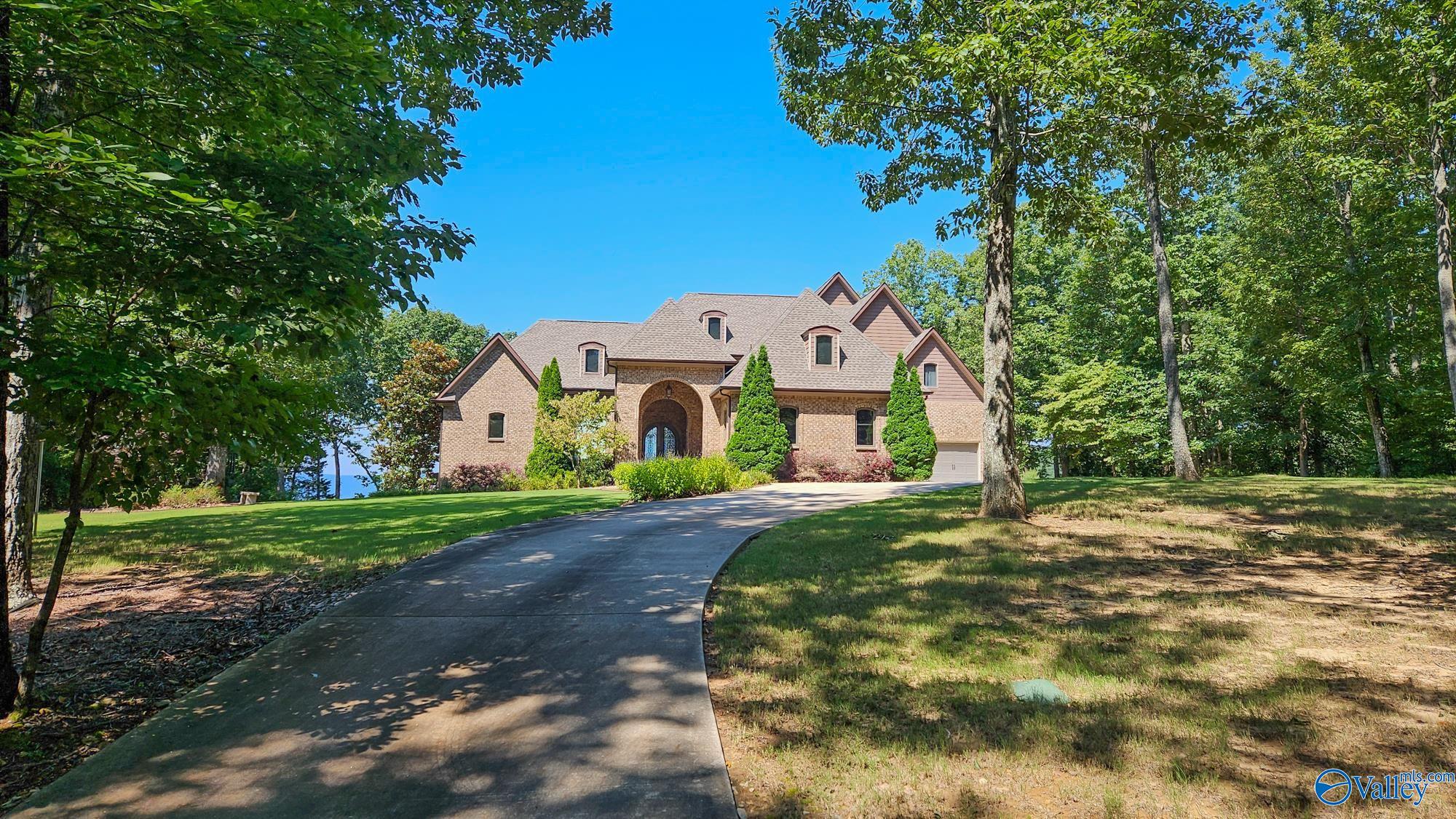 Gurley, Alabama, 35748, United States, 4 Bedrooms Bedrooms, ,6 BathroomsBathrooms,Residential,Active,1922517