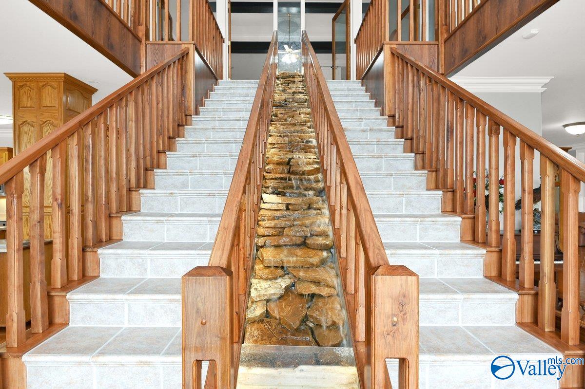 Rogersville, Alabama, 35652, United States, 6 Bedrooms Bedrooms, ,8 BathroomsBathrooms,Residential,Active,1996276