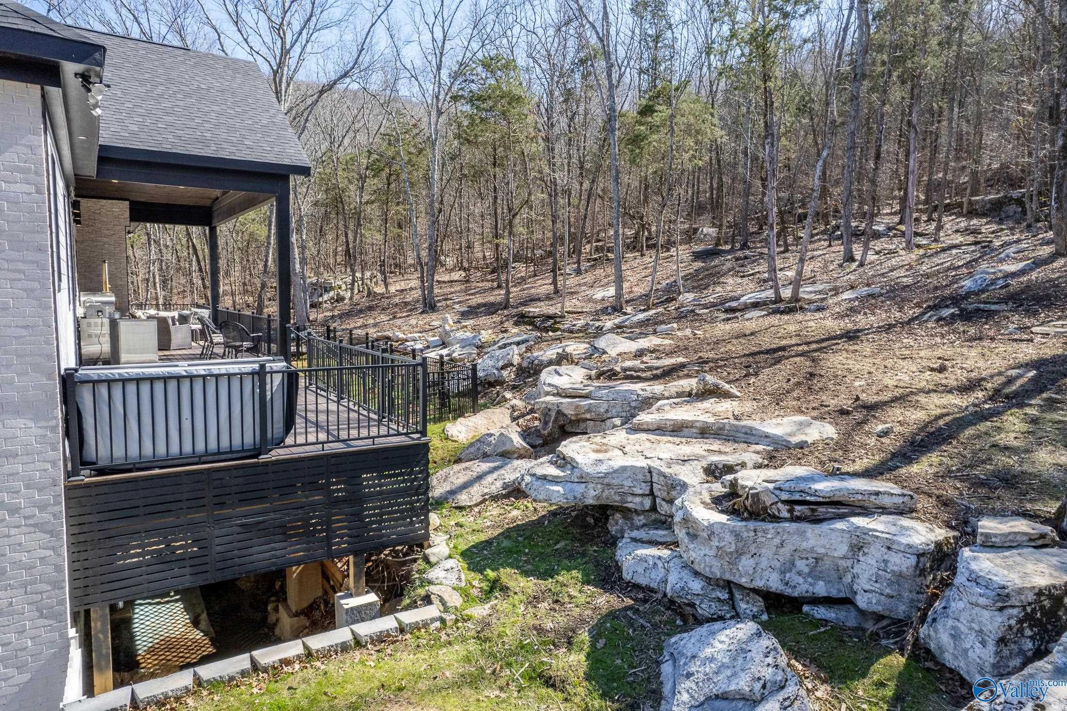 Huntsville, Alabama, 35803, United States, 4 Bedrooms Bedrooms, ,4 BathroomsBathrooms,Residential,Active,1996296