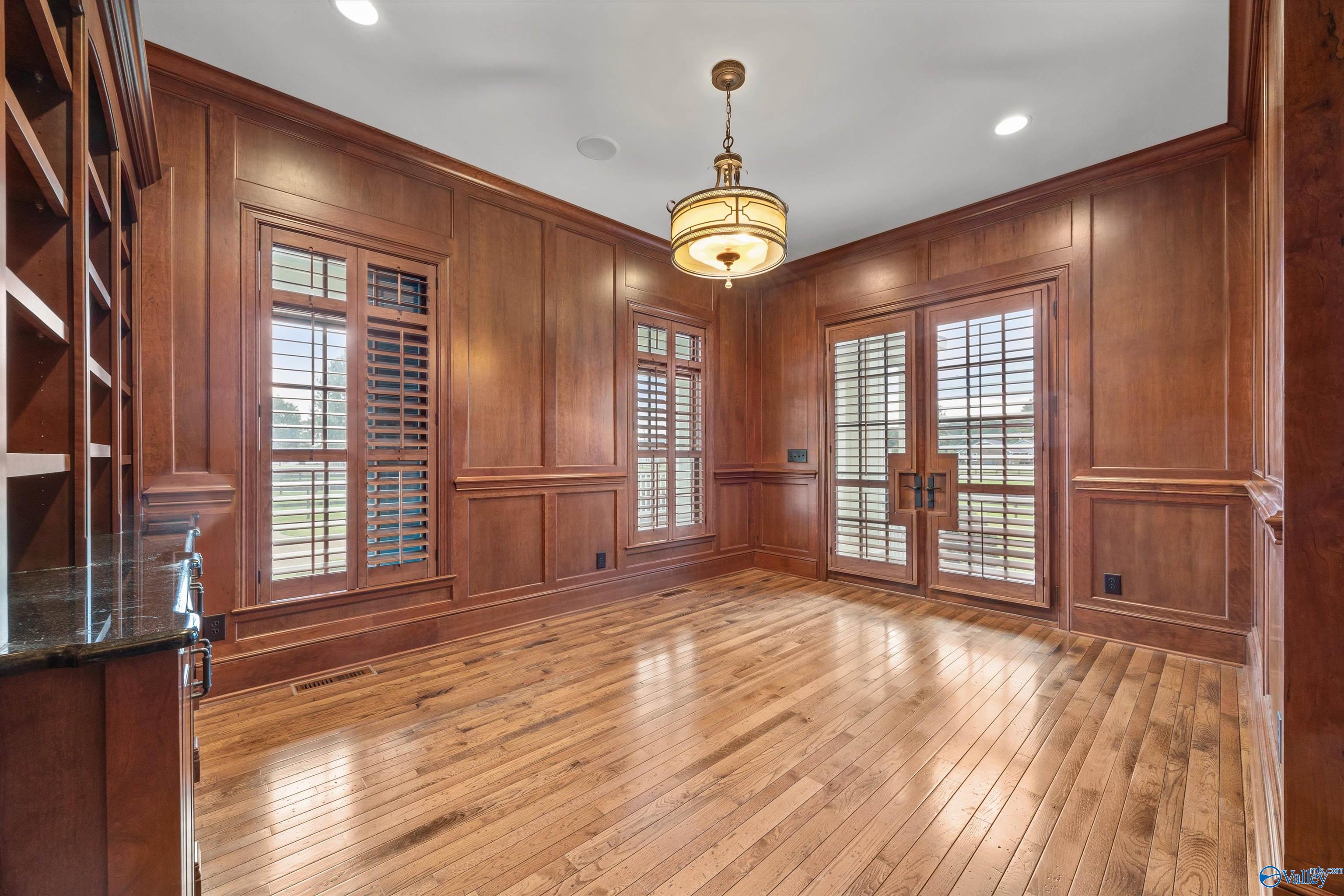 New Hope, Alabama, 35760, United States, 4 Bedrooms Bedrooms, ,5 BathroomsBathrooms,Residential,Active,1954007