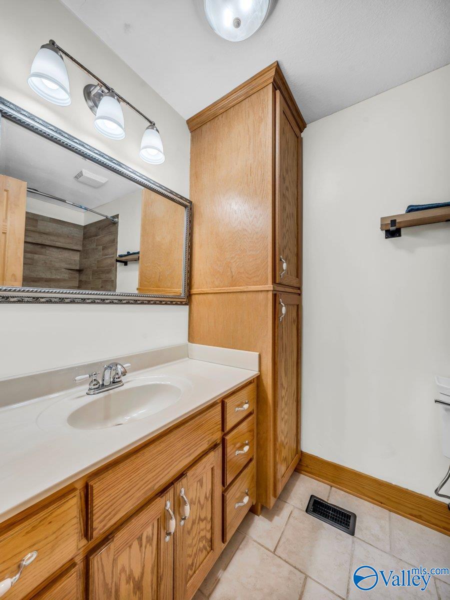 Trenton, Georgia, 30752, United States, 4 Bedrooms Bedrooms, ,4 BathroomsBathrooms,Residential,Active,1963412