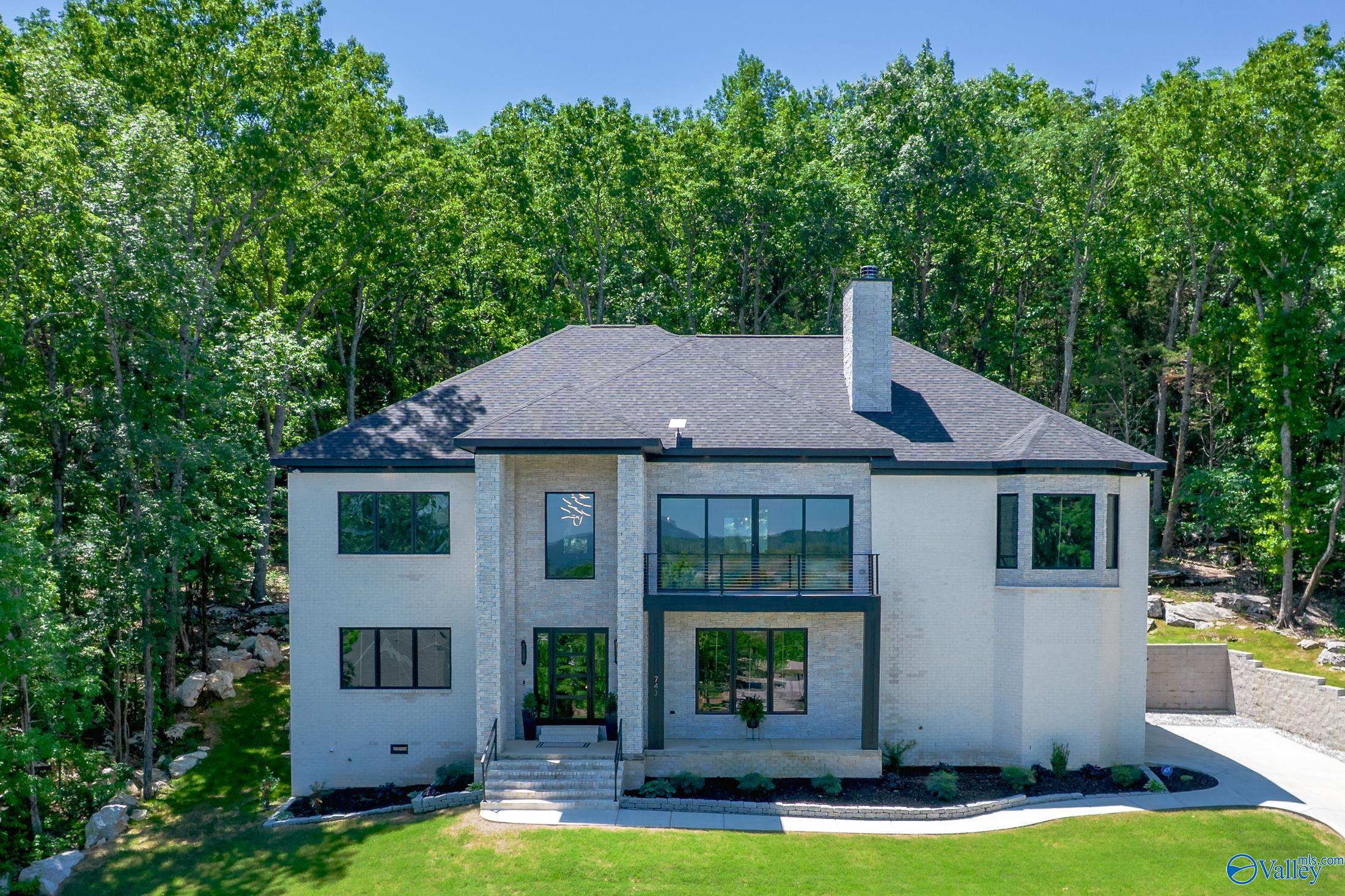 Huntsville, Alabama, 35803, United States, 4 Bedrooms Bedrooms, ,4 BathroomsBathrooms,Residential,Active,1996296