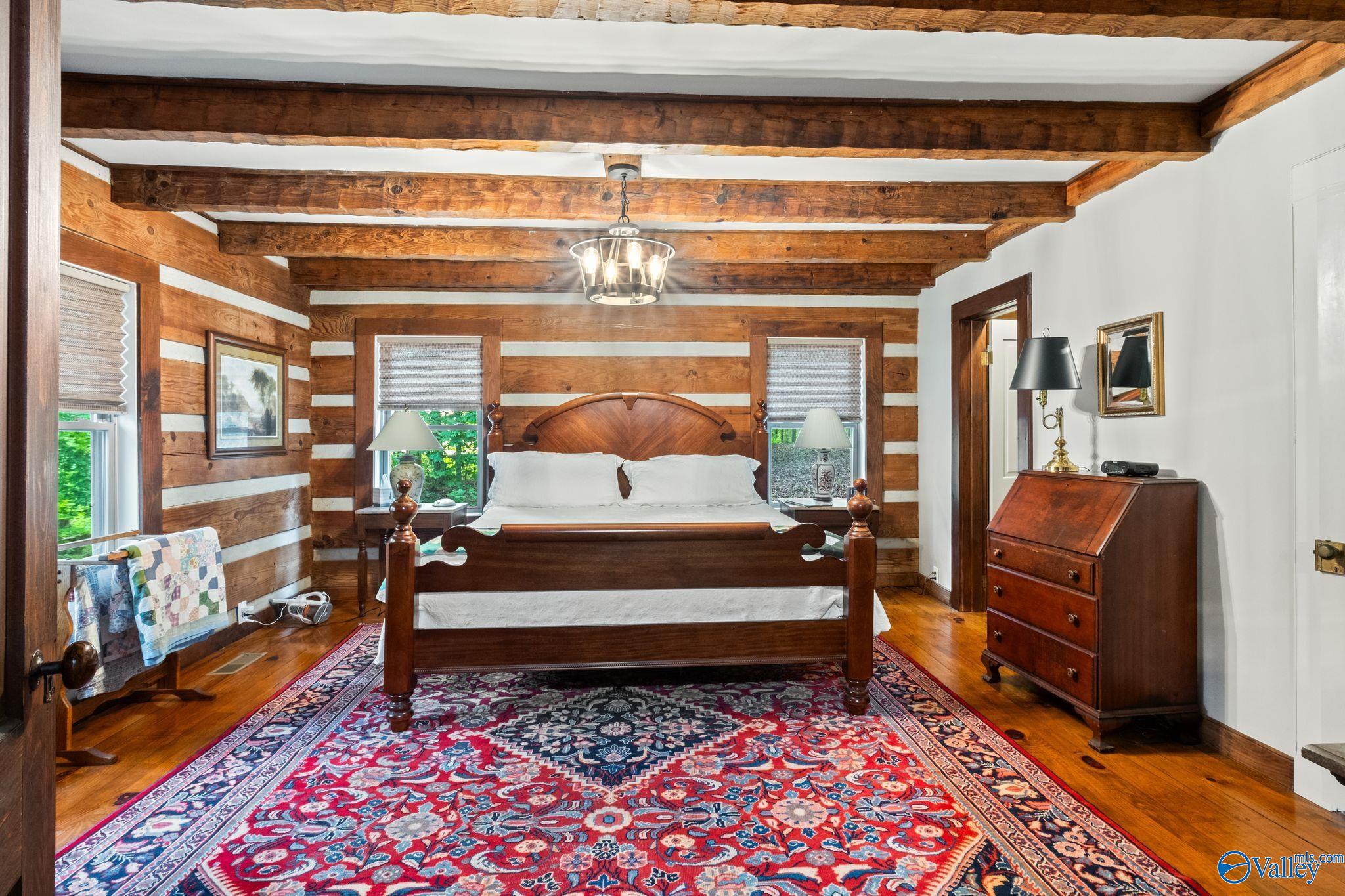 Guntersville, Alabama, 35976, United States, 5 Bedrooms Bedrooms, ,4 BathroomsBathrooms,Residential,Active,1880005