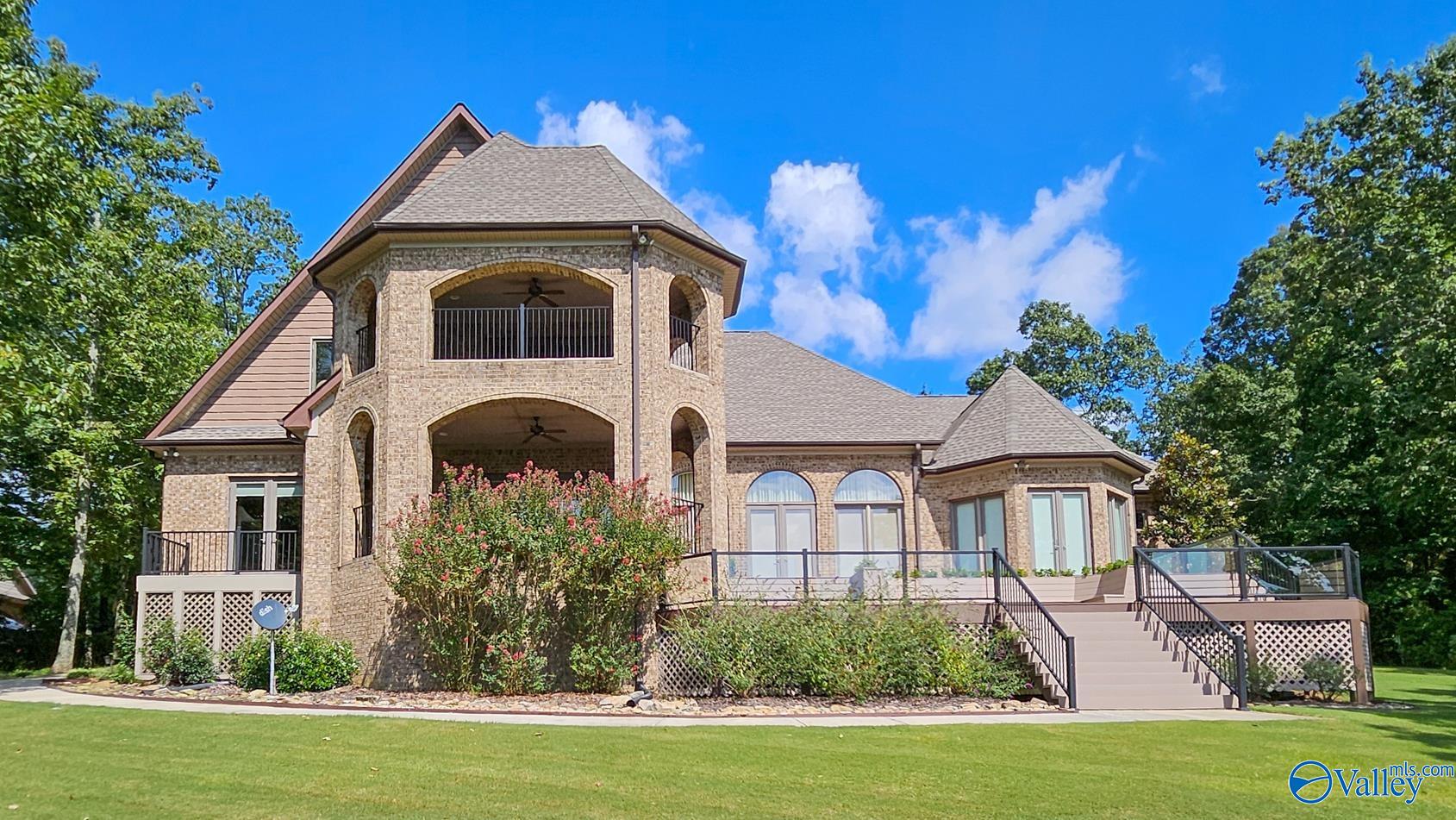 Gurley, Alabama, 35748, United States, 4 Bedrooms Bedrooms, ,6 BathroomsBathrooms,Residential,Active,1922517