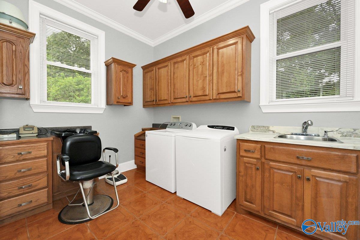 Rogersville, Alabama, 35652, United States, 6 Bedrooms Bedrooms, ,8 BathroomsBathrooms,Residential,Active,1996276