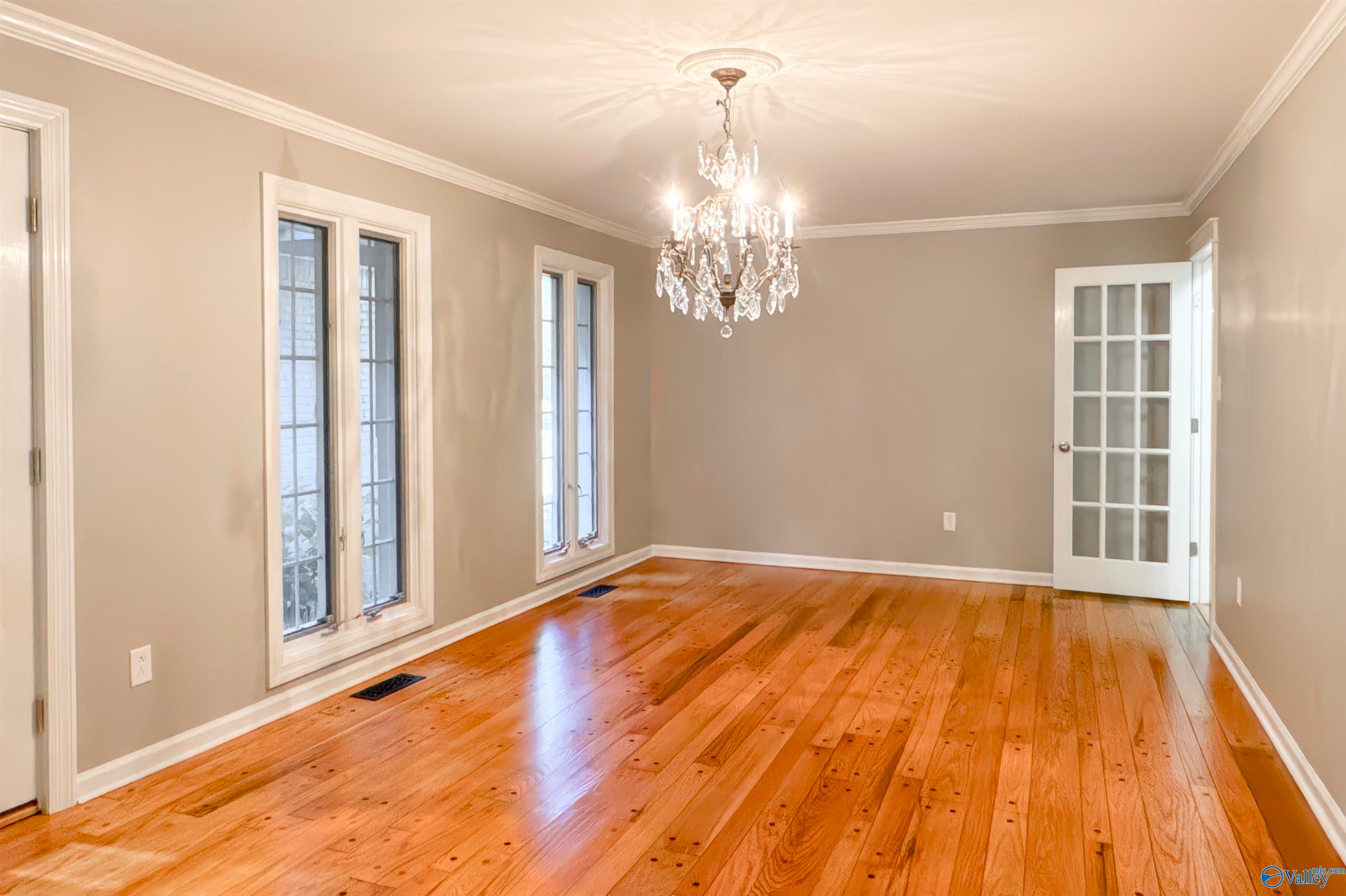 Decatur, Alabama, 35603, United States, 5 Bedrooms Bedrooms, ,5 BathroomsBathrooms,Residential,Active,1972133