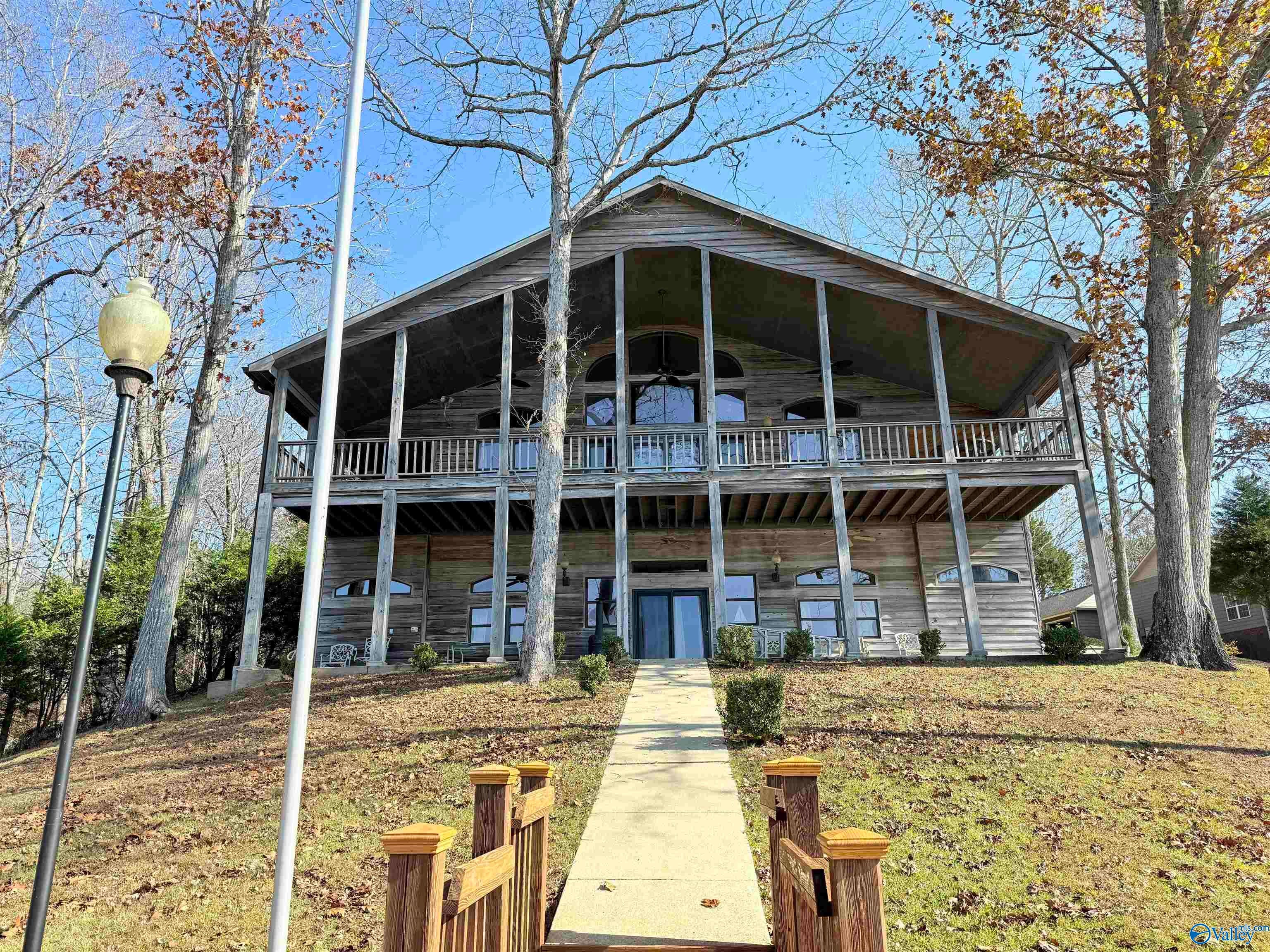 Ohatchee, Alabama, 36271, United States, 3 Bedrooms Bedrooms, ,4 BathroomsBathrooms,Residential,Active,2007316