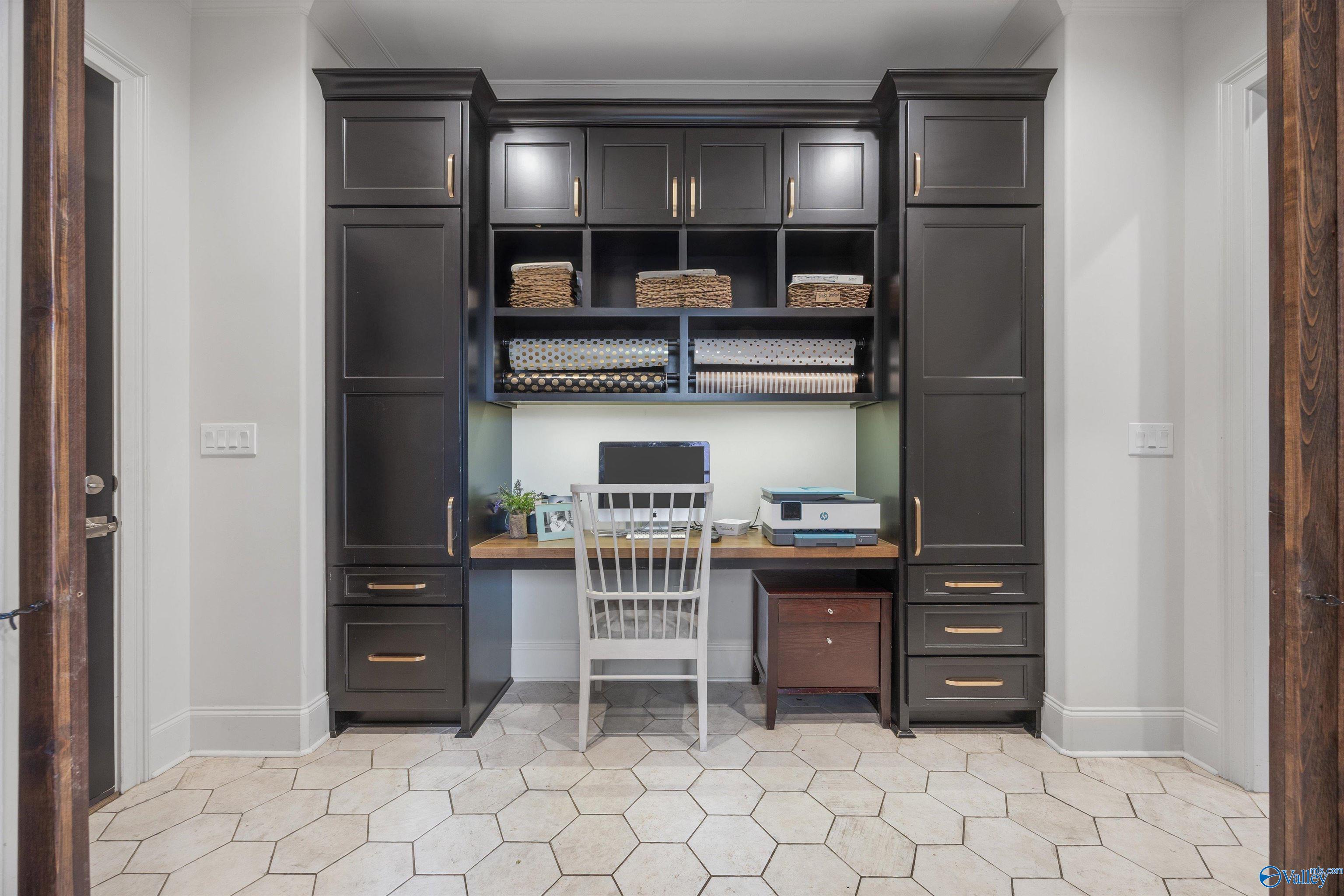 Owens Cross Roads, Alabama, 35763, United States, ,7 BathroomsBathrooms,Residential,Active,1799402