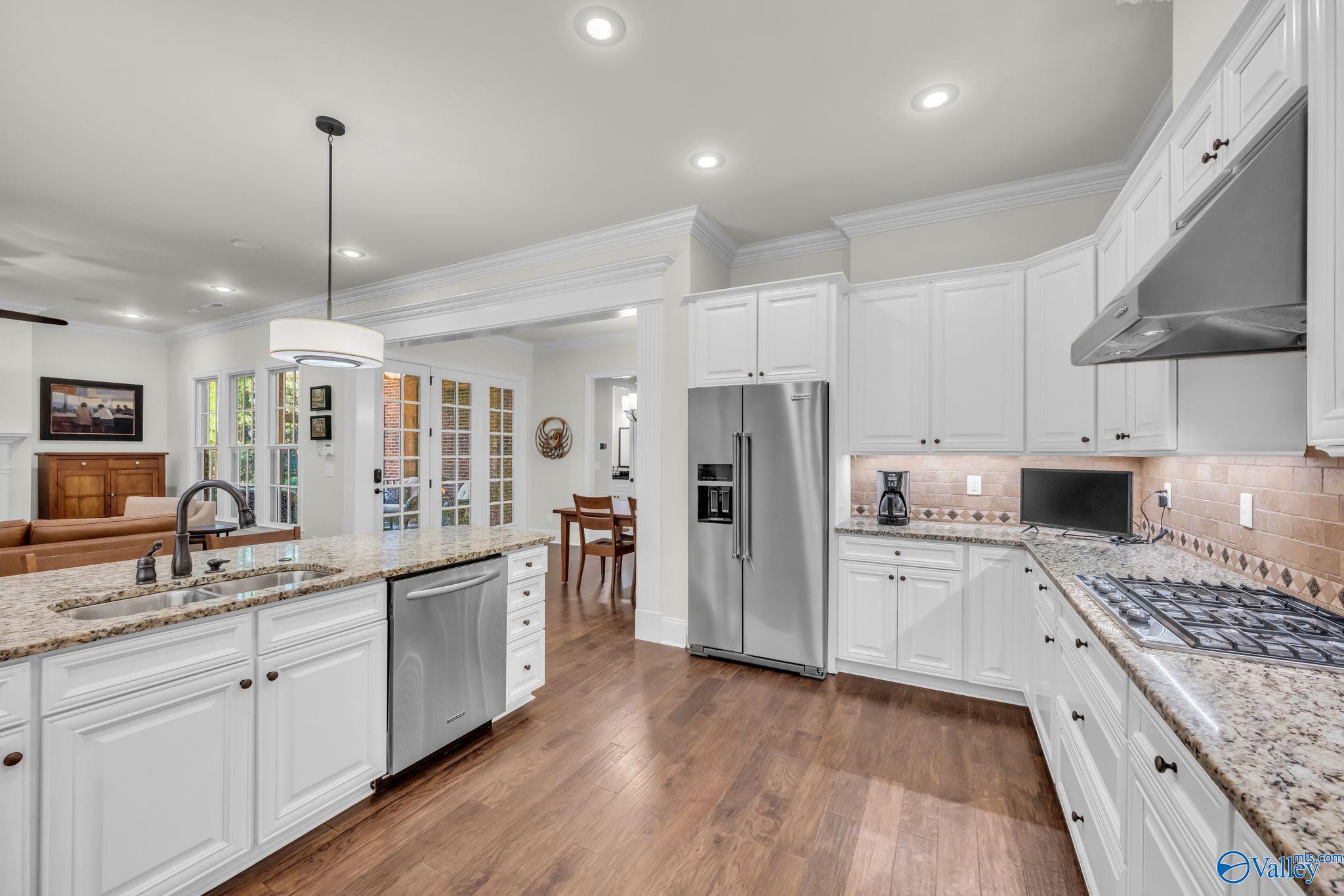 Huntsville, Alabama, 35806, United States, 4 Bedrooms Bedrooms, ,5 BathroomsBathrooms,Residential,Active,1985848