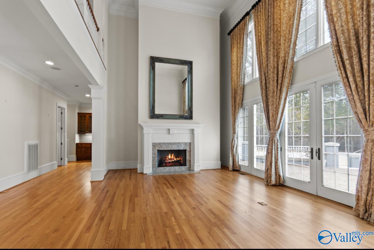 Decatur, Alabama, 35603, United States, 4 Bedrooms Bedrooms, ,5 BathroomsBathrooms,Residential,Active,2008258