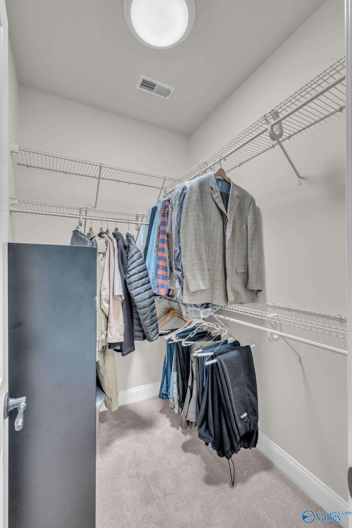 Huntsville, Alabama, 35806, United States, 4 Bedrooms Bedrooms, ,5 BathroomsBathrooms,Residential,Active,1985848