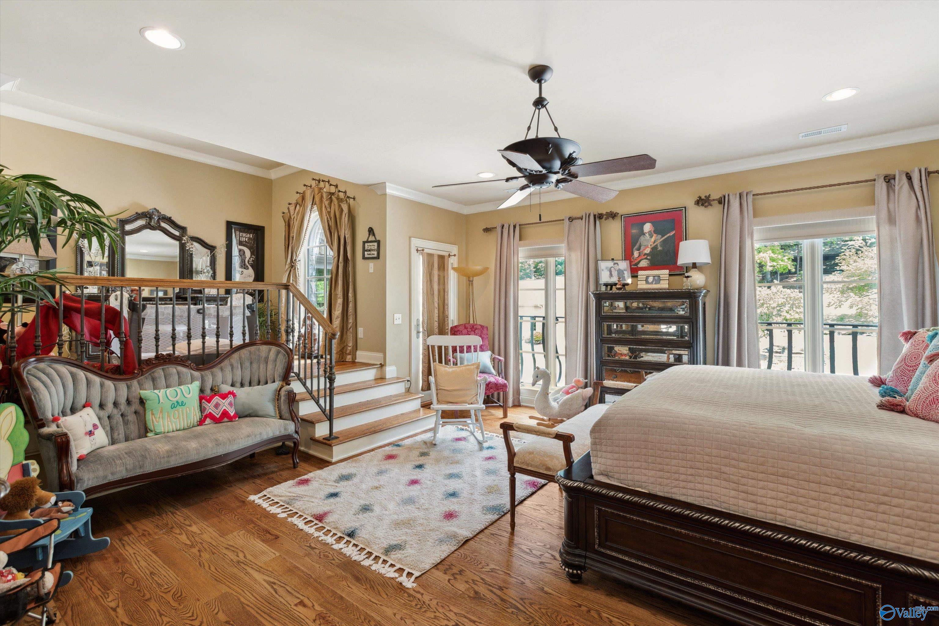 Huntsville, Alabama, 35801, United States, ,8 BathroomsBathrooms,Residential,Active,1832329