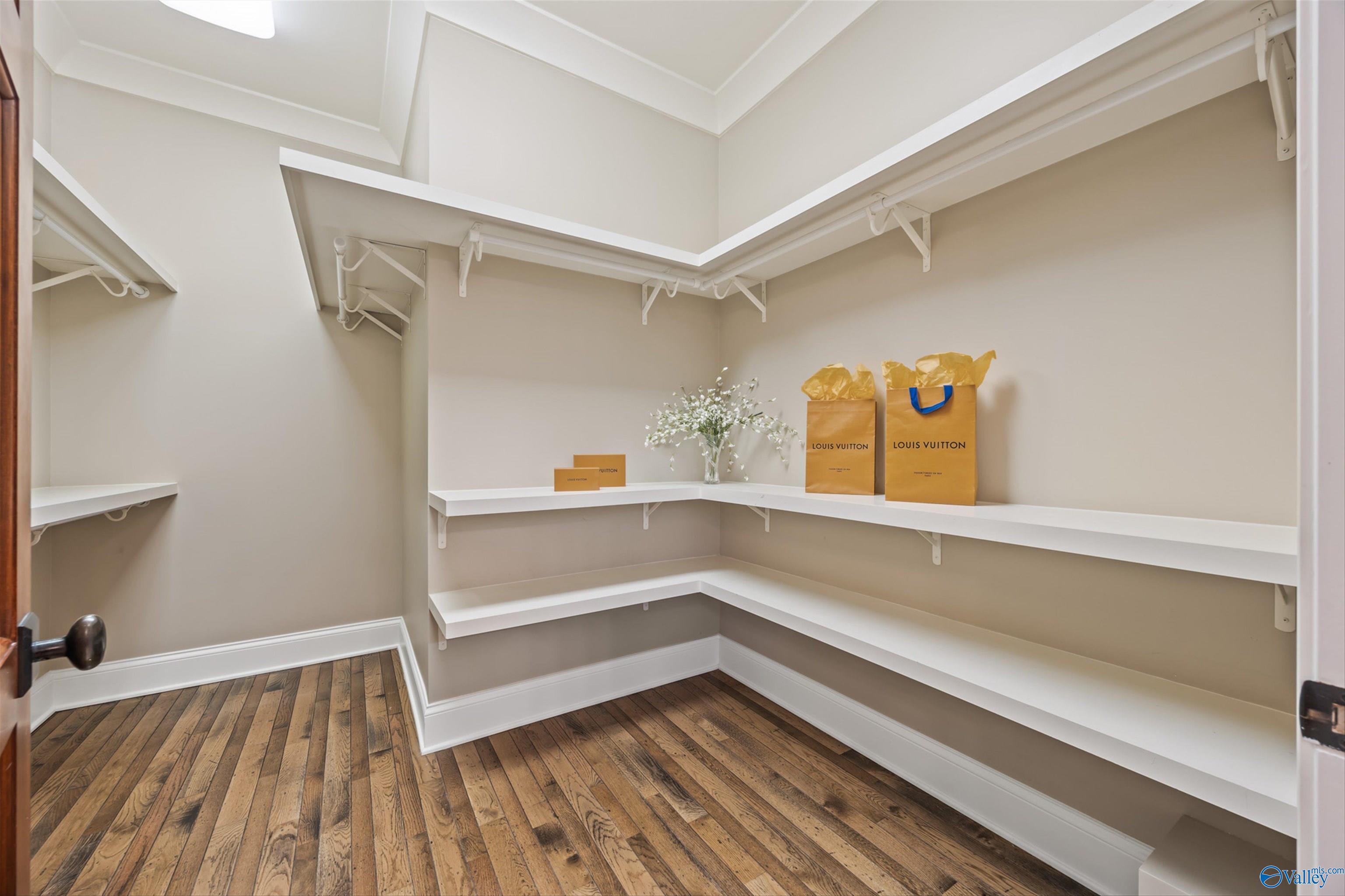 New Hope, Alabama, 35760, United States, 4 Bedrooms Bedrooms, ,5 BathroomsBathrooms,Residential,Active,1954007