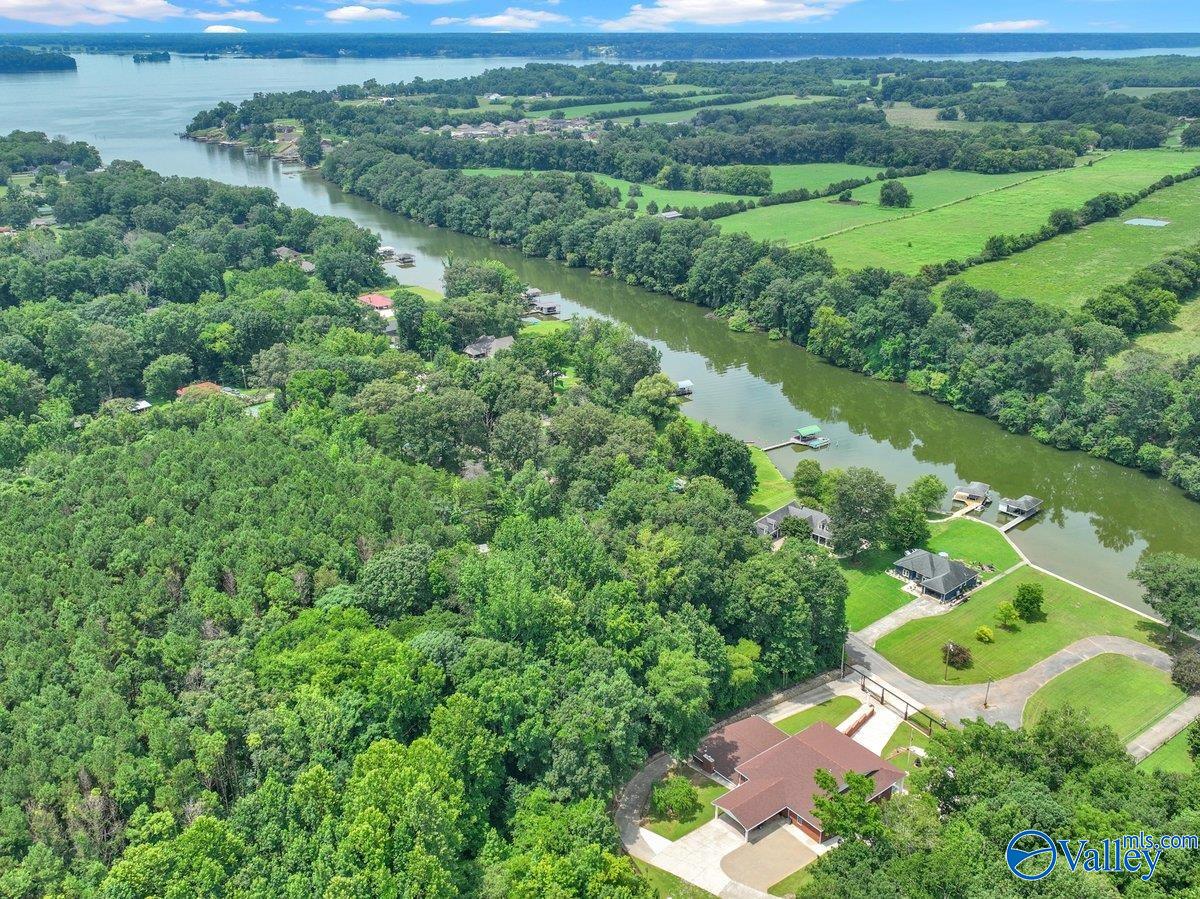 Rogersville, Alabama, 35652, United States, 6 Bedrooms Bedrooms, ,8 BathroomsBathrooms,Residential,Active,1996276