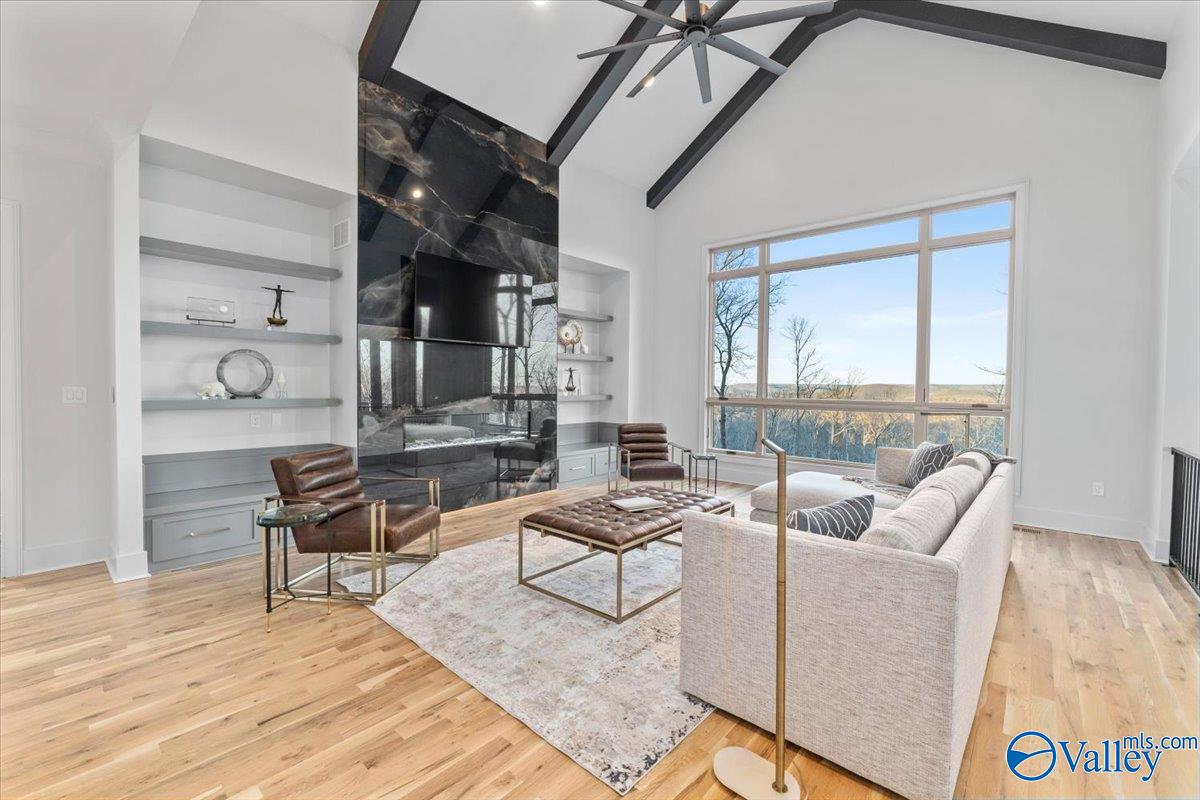 Owens Cross Roads, Alabama, 35763, United States, ,7 BathroomsBathrooms,Residential,Active,1718534