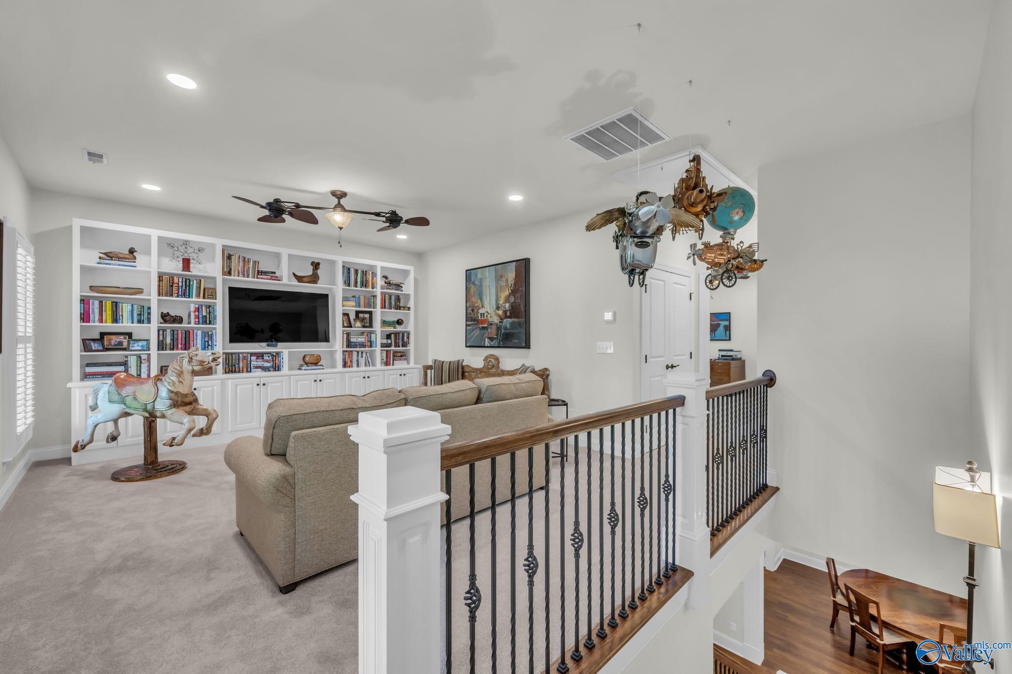 Huntsville, Alabama, 35806, United States, 4 Bedrooms Bedrooms, ,5 BathroomsBathrooms,Residential,Active,1985848