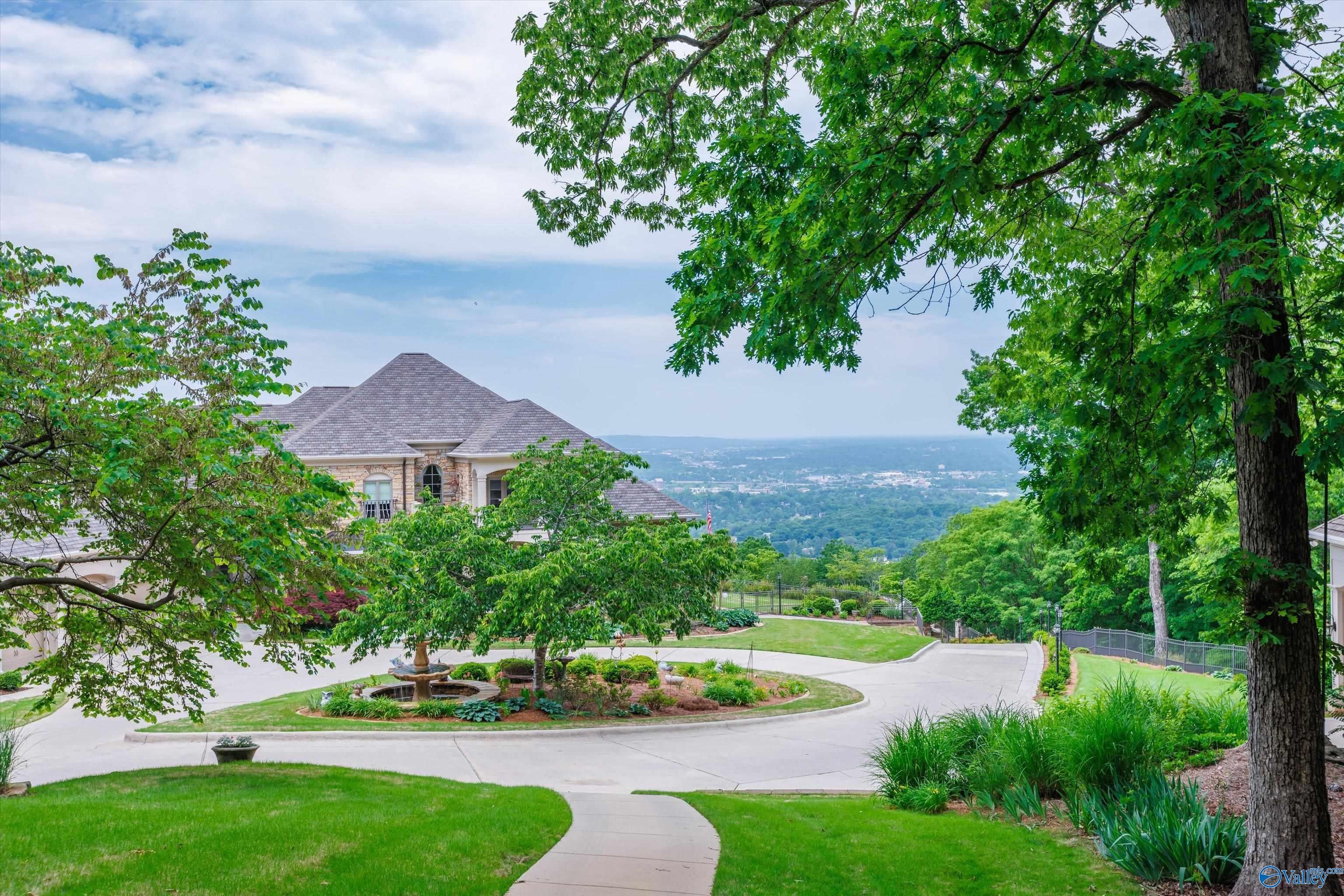 Huntsville, Alabama, 35801, United States, ,8 BathroomsBathrooms,Residential,Active,1832329