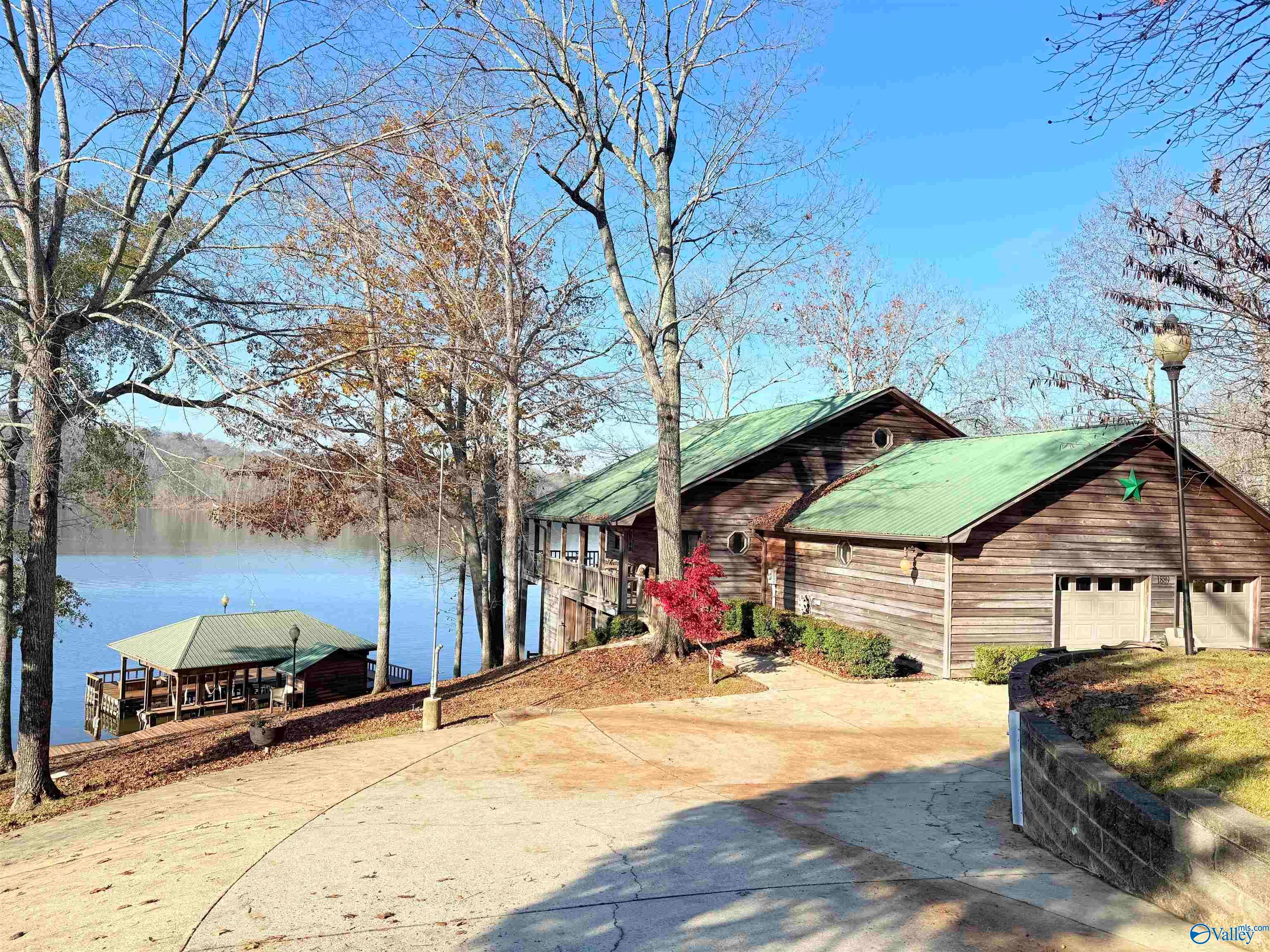 Ohatchee, Alabama, 36271, United States, 3 Bedrooms Bedrooms, ,4 BathroomsBathrooms,Residential,Active,2007316