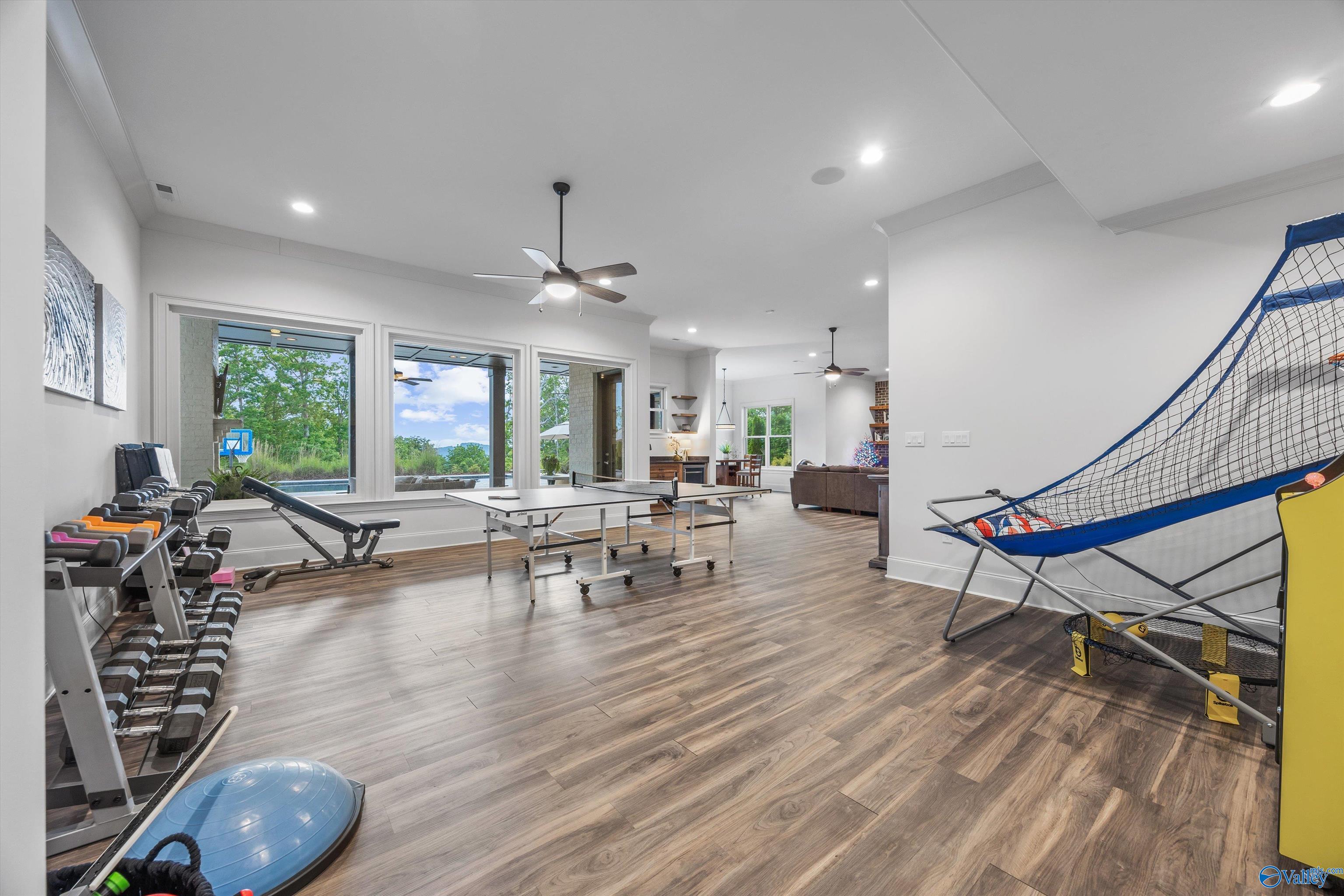 Owens Cross Roads, Alabama, 35763, United States, ,7 BathroomsBathrooms,Residential,Active,1799402