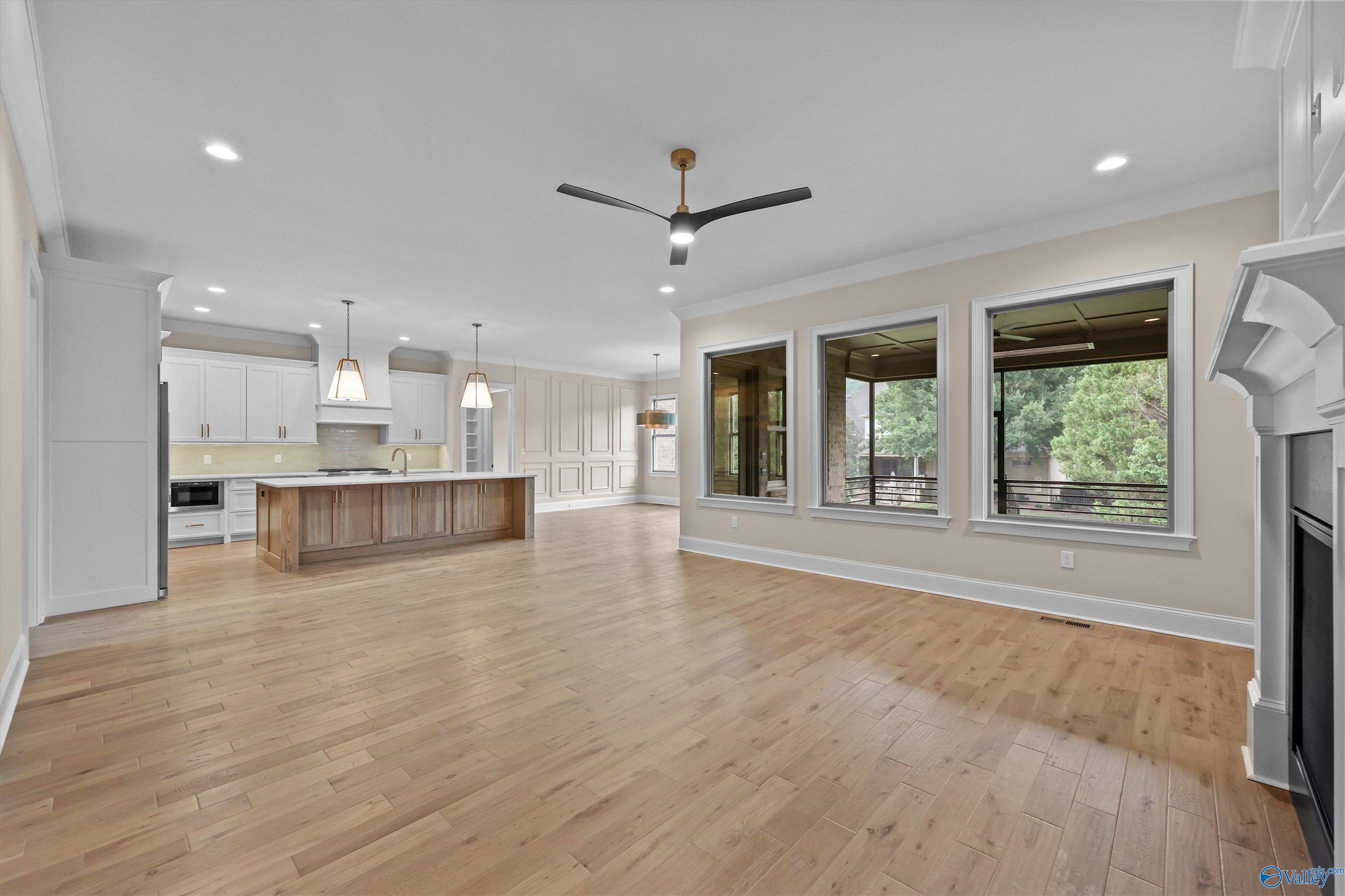 Gurley, Alabama, 35748, United States, 4 Bedrooms Bedrooms, ,4 BathroomsBathrooms,Residential,Active,1781606