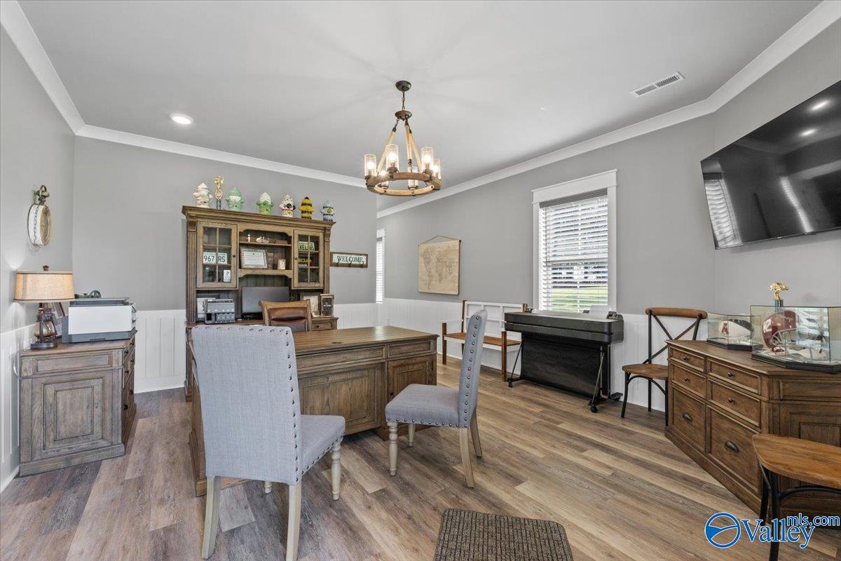 Huntsville, Alabama, 35811, United States, 3 Bedrooms Bedrooms, ,5 BathroomsBathrooms,Residential,Active,1871595